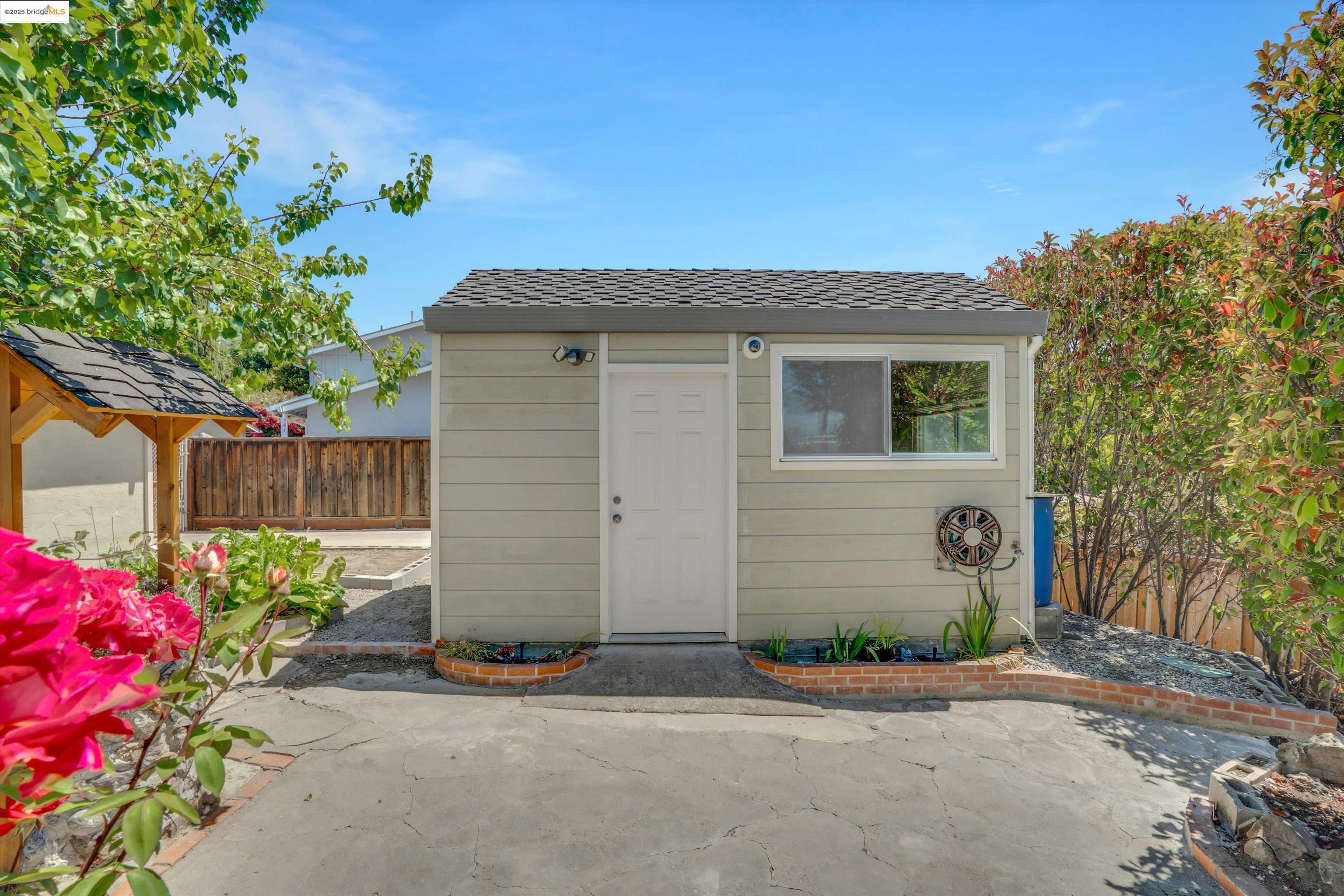 Detail Gallery Image 27 of 37 For 355 Appian Way, Union City,  CA 94587 - 5 Beds | 2 Baths