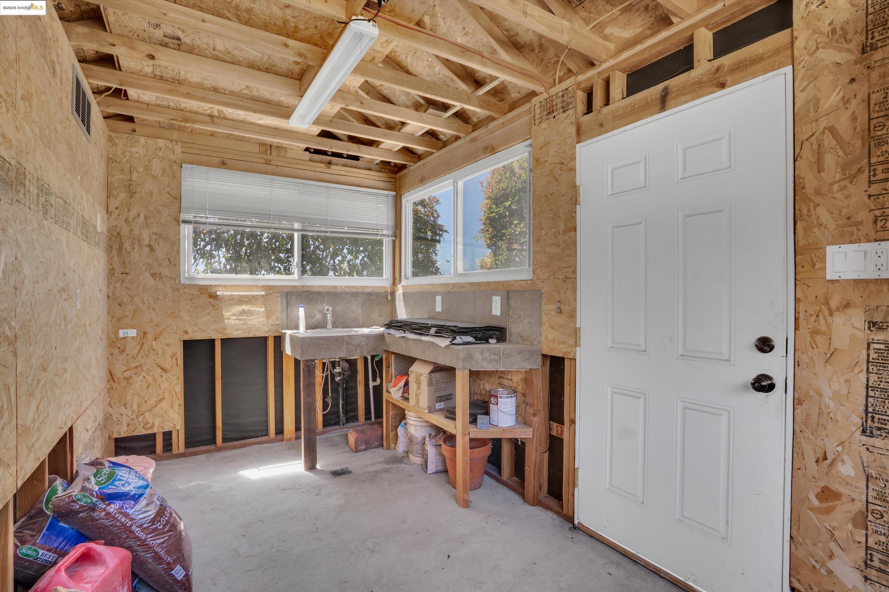 Detail Gallery Image 28 of 37 For 355 Appian Way, Union City,  CA 94587 - 5 Beds | 2 Baths