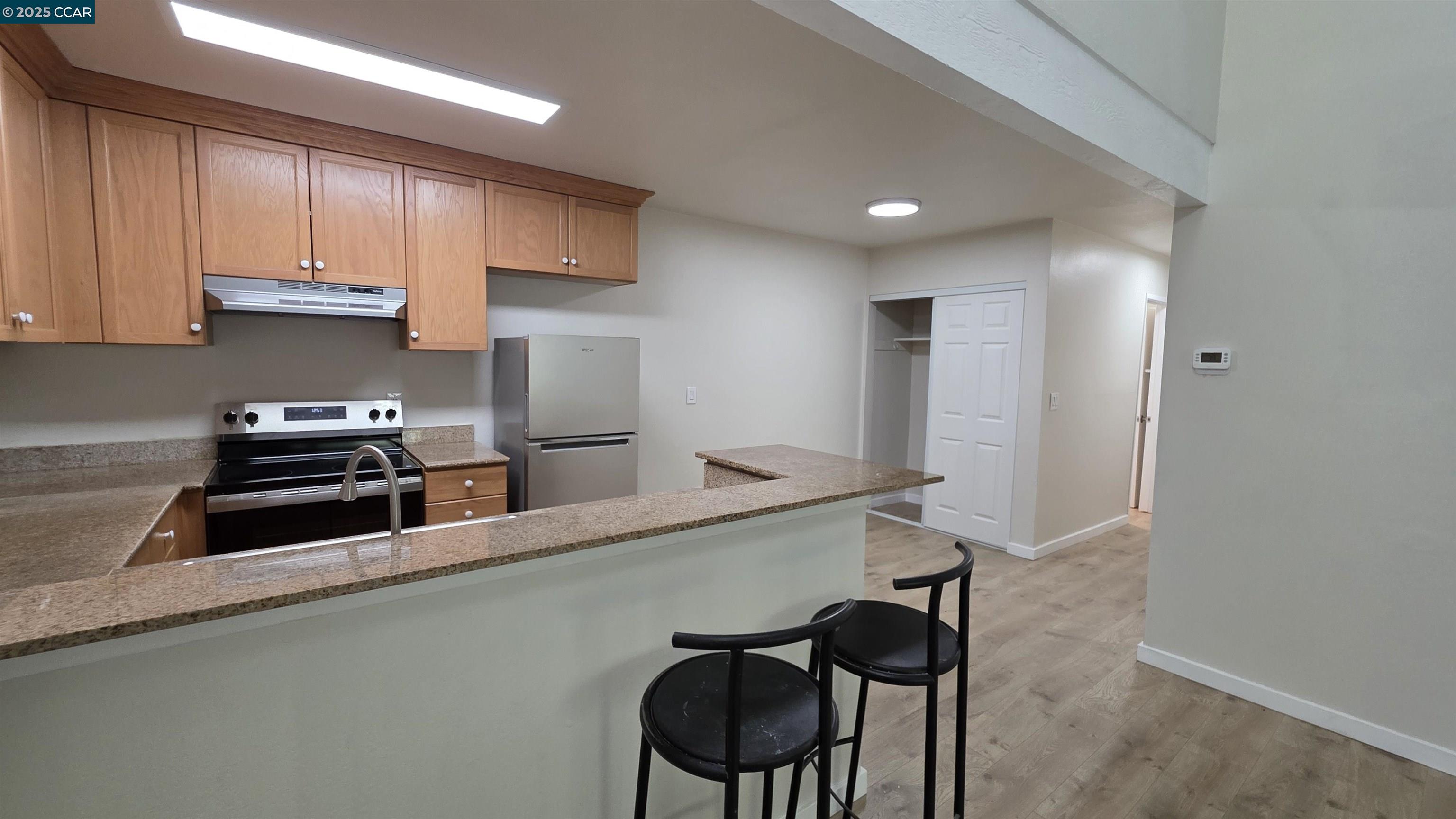 Detail Gallery Image 5 of 21 For 1333 N Camino Alto #238,  Vallejo,  CA 94589 - 2 Beds | 1 Baths