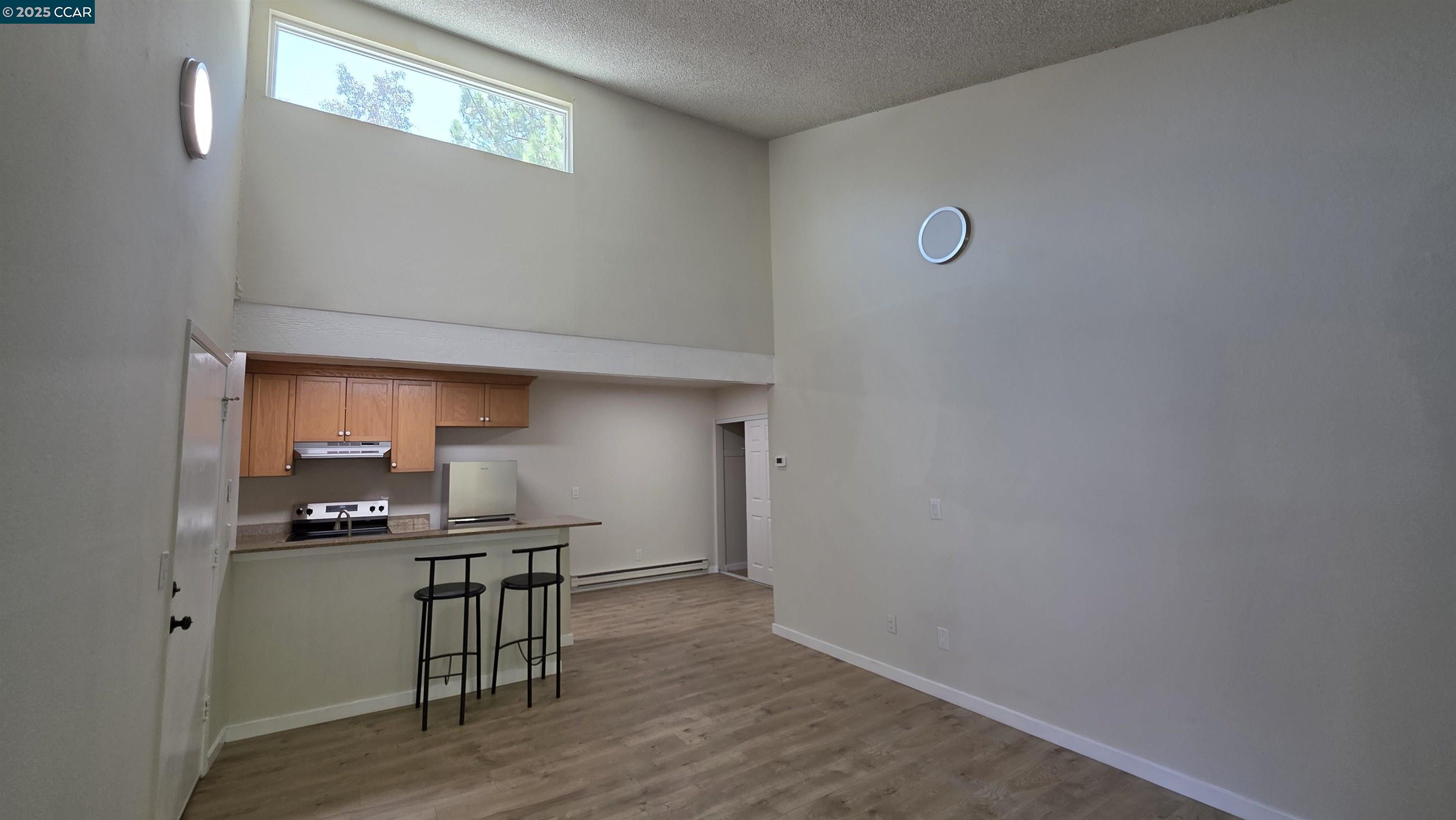 Detail Gallery Image 10 of 21 For 1333 N Camino Alto #238,  Vallejo,  CA 94589 - 2 Beds | 1 Baths