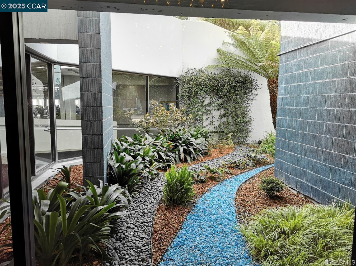 Photo #5: 41105434 Listing 