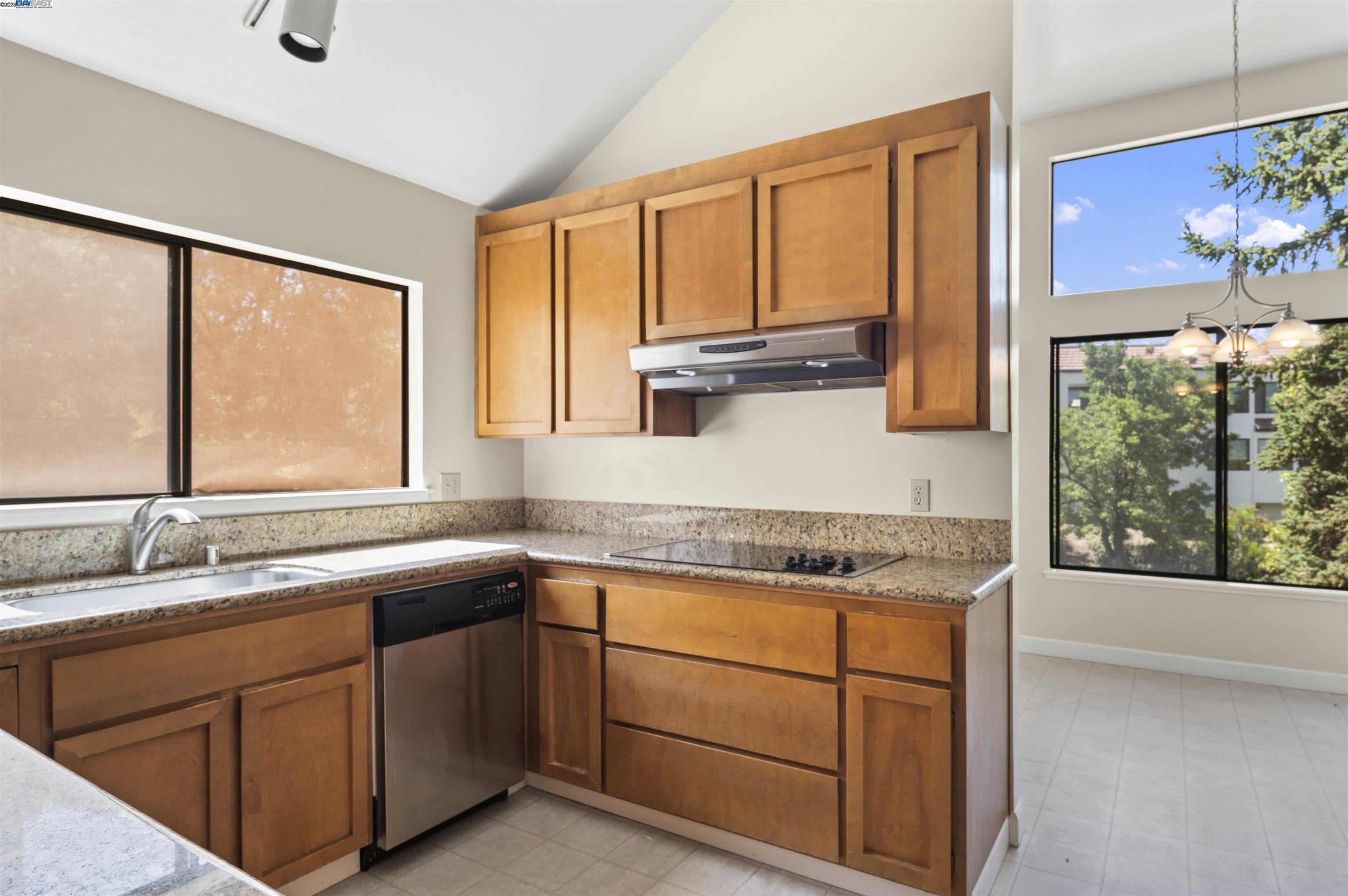 Detail Gallery Image 11 of 24 For 3838 Terra Granada Dr 1b,  Walnut Creek,  CA 94595 - 2 Beds | 2 Baths