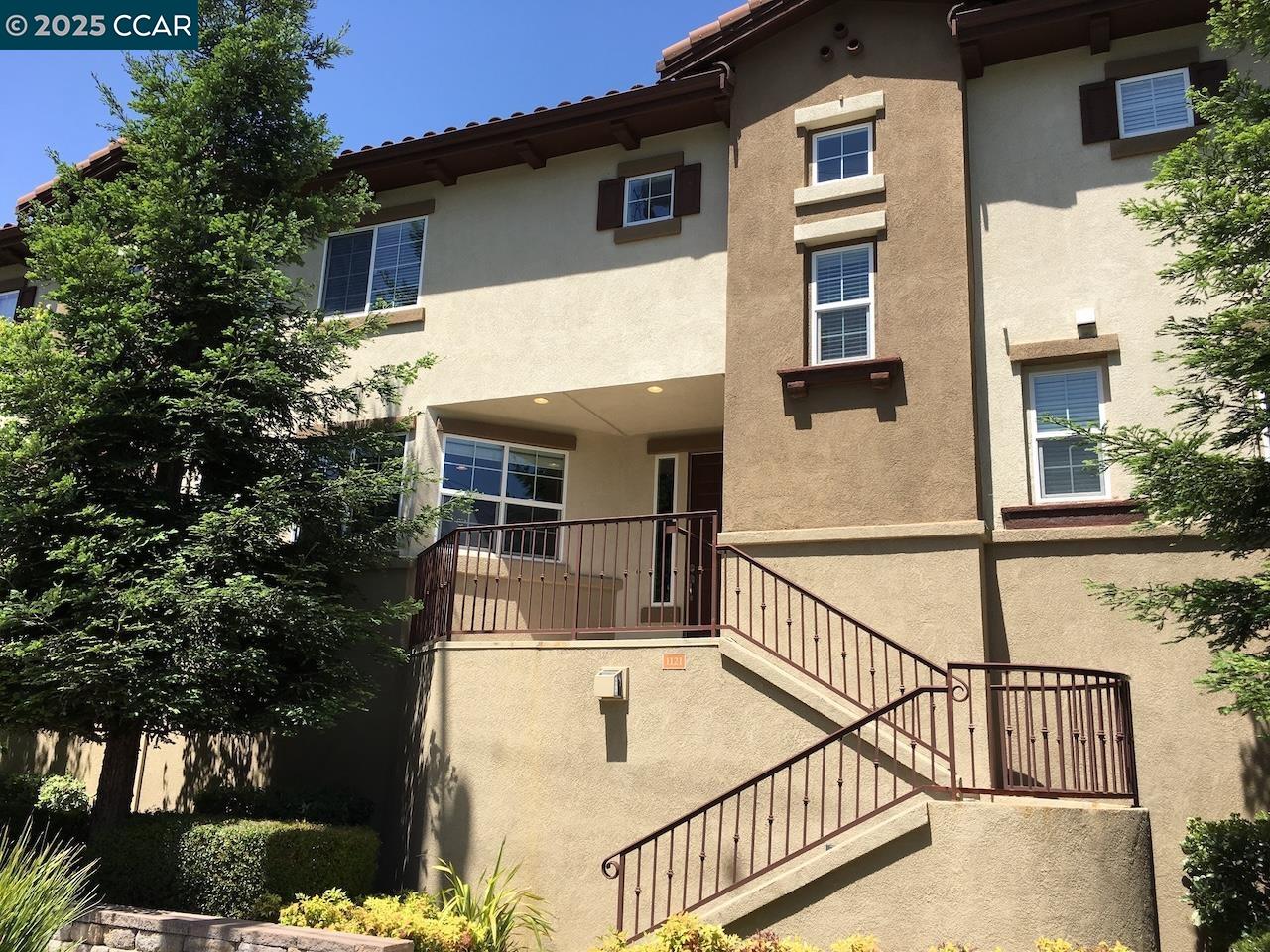 MLS: 41105438 Condo For Sale