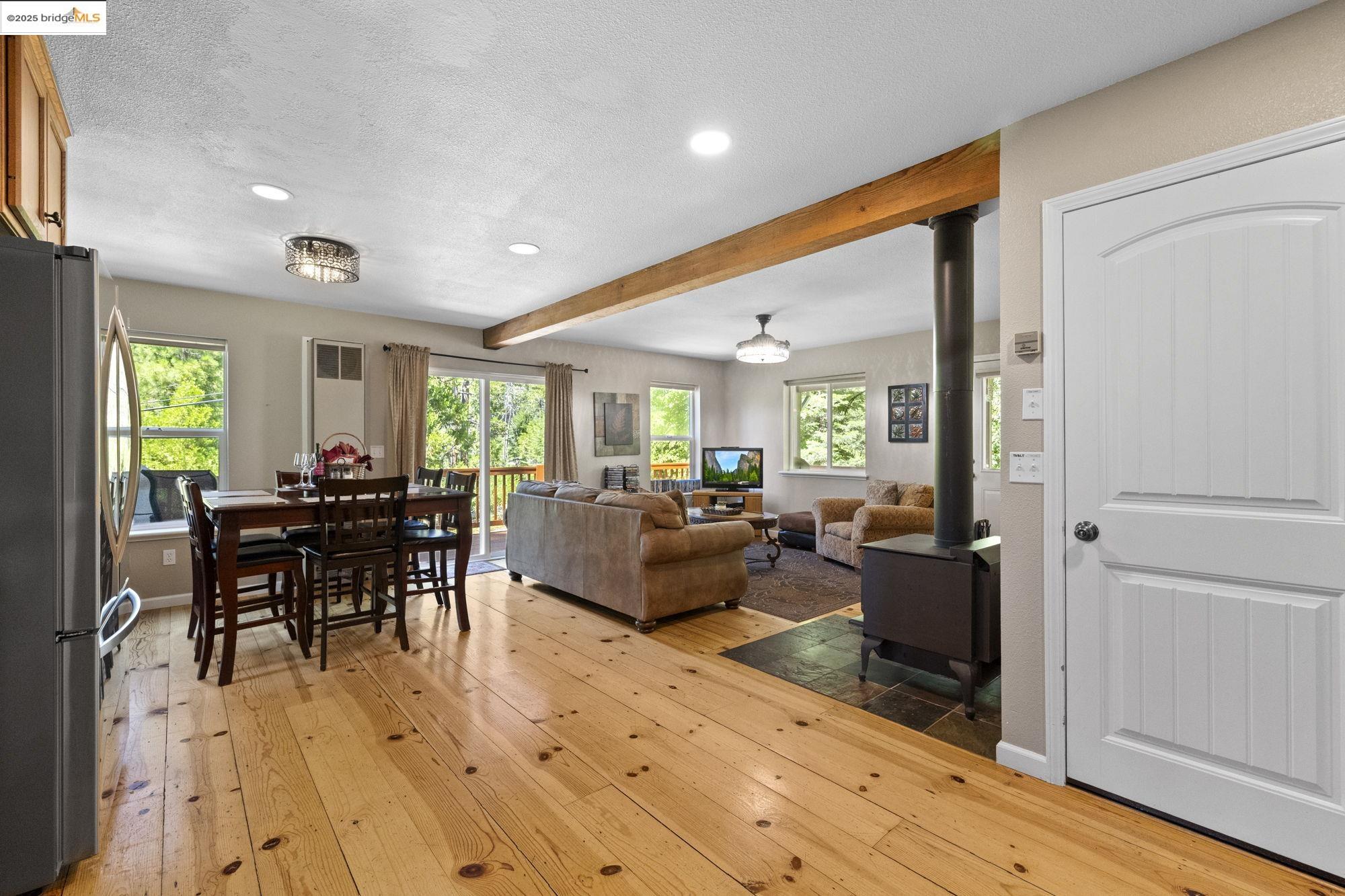 Detail Gallery Image 16 of 28 For 24685 Tramway Rd, Mi Wuk Village,  CA 95346 - 3 Beds | 2 Baths