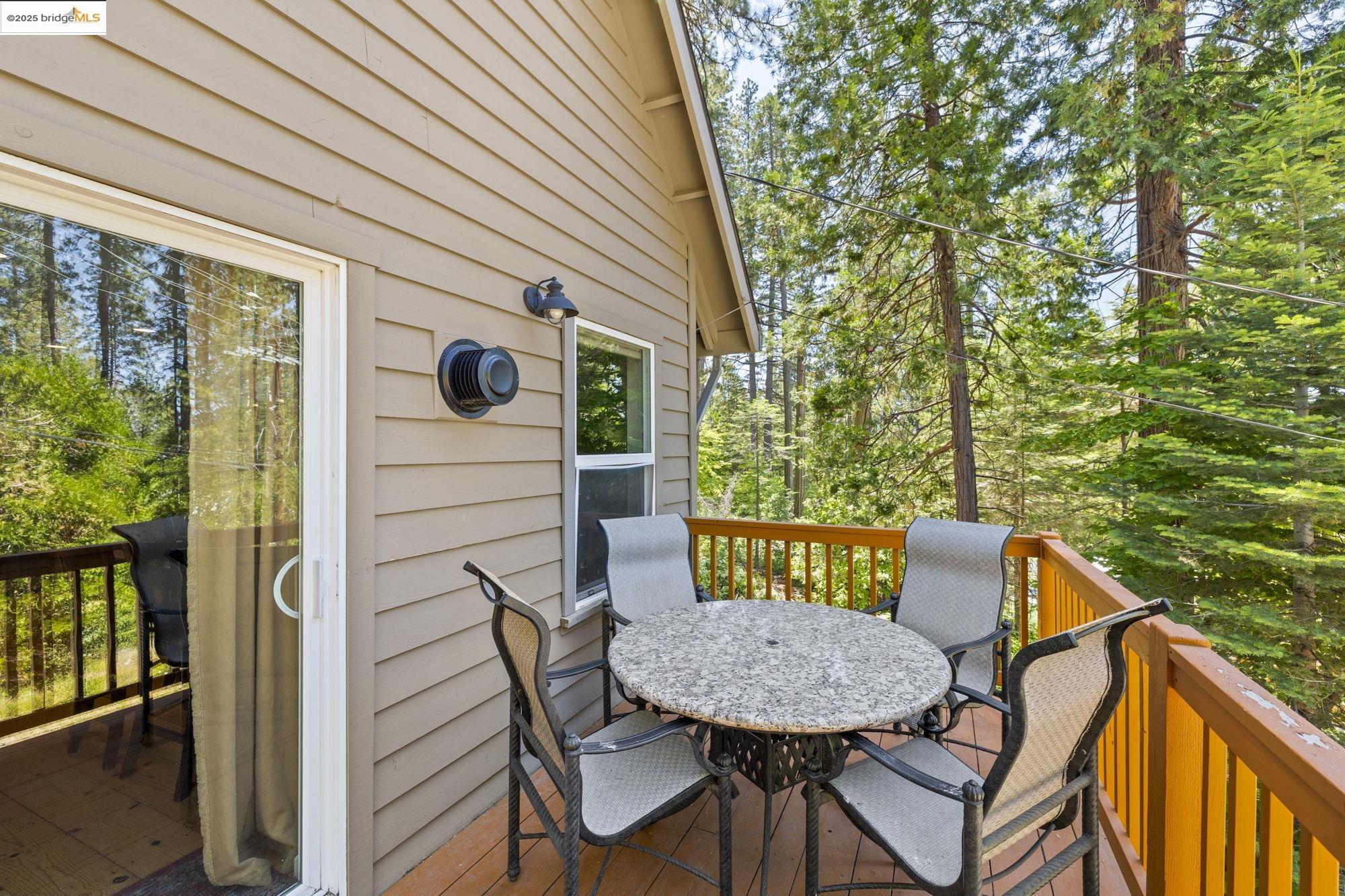 Detail Gallery Image 9 of 28 For 24685 Tramway Rd, Mi Wuk Village,  CA 95346 - 3 Beds | 2 Baths