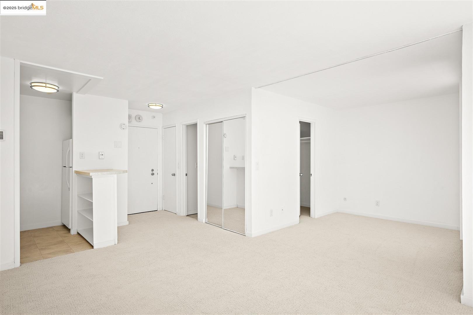 Detail Gallery Image 2 of 57 For 7 Commodore Dr #A260,  Emeryville,  CA 94608 - 0 Beds | 1 Baths