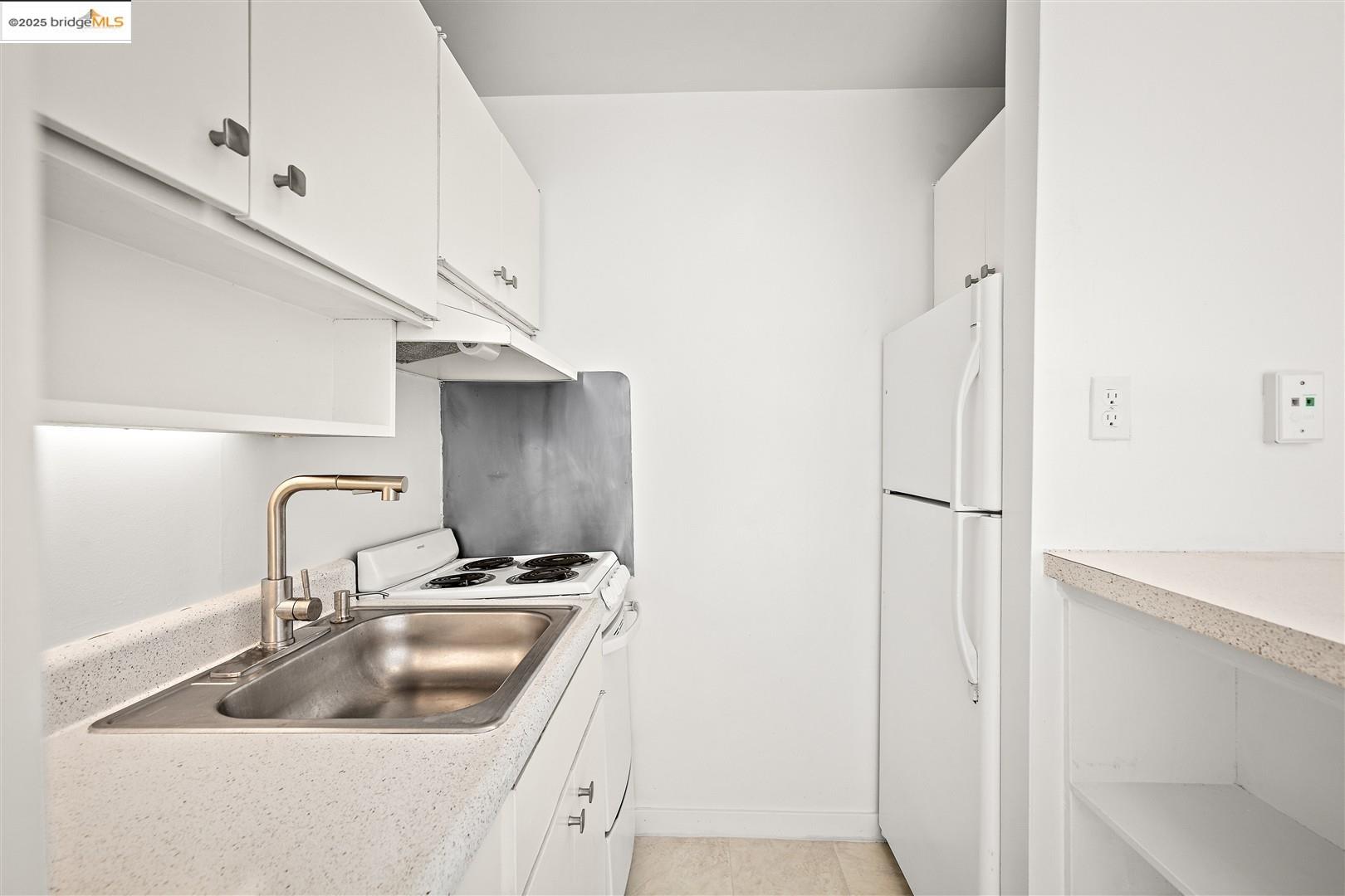 Detail Gallery Image 15 of 57 For 7 Commodore Dr #A260,  Emeryville,  CA 94608 - 0 Beds | 1 Baths