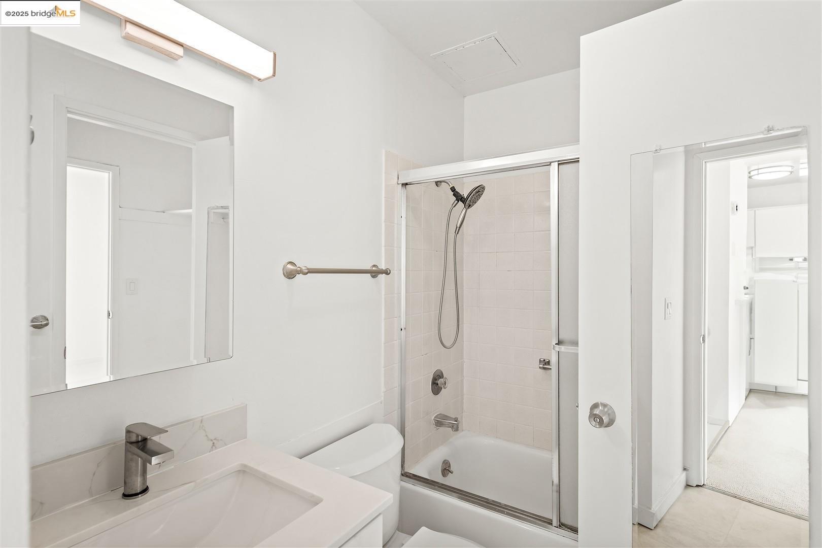Detail Gallery Image 20 of 57 For 7 Commodore Dr #A260,  Emeryville,  CA 94608 - 0 Beds | 1 Baths