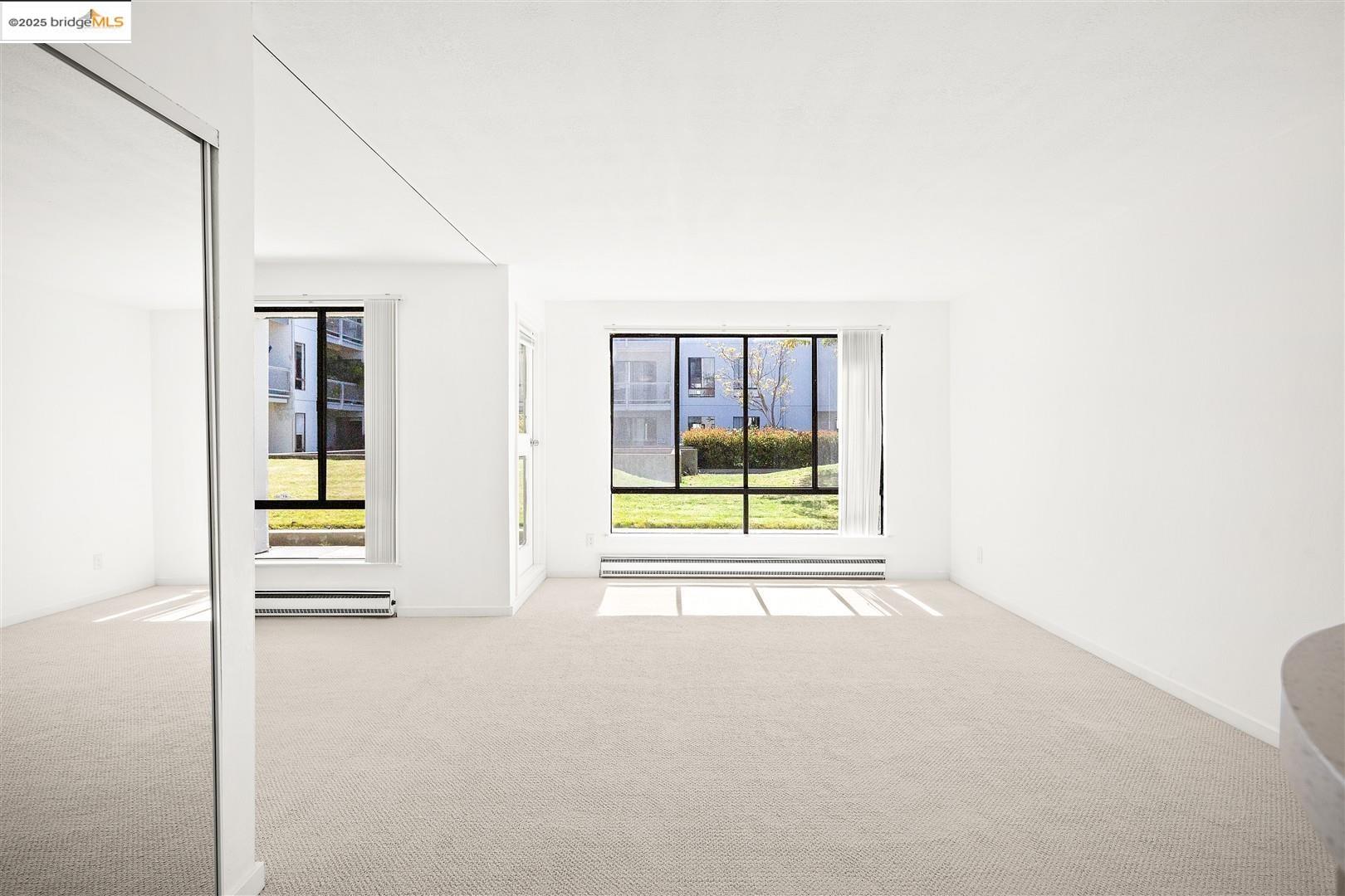 Detail Gallery Image 4 of 57 For 7 Commodore Dr #A260,  Emeryville,  CA 94608 - 0 Beds | 1 Baths