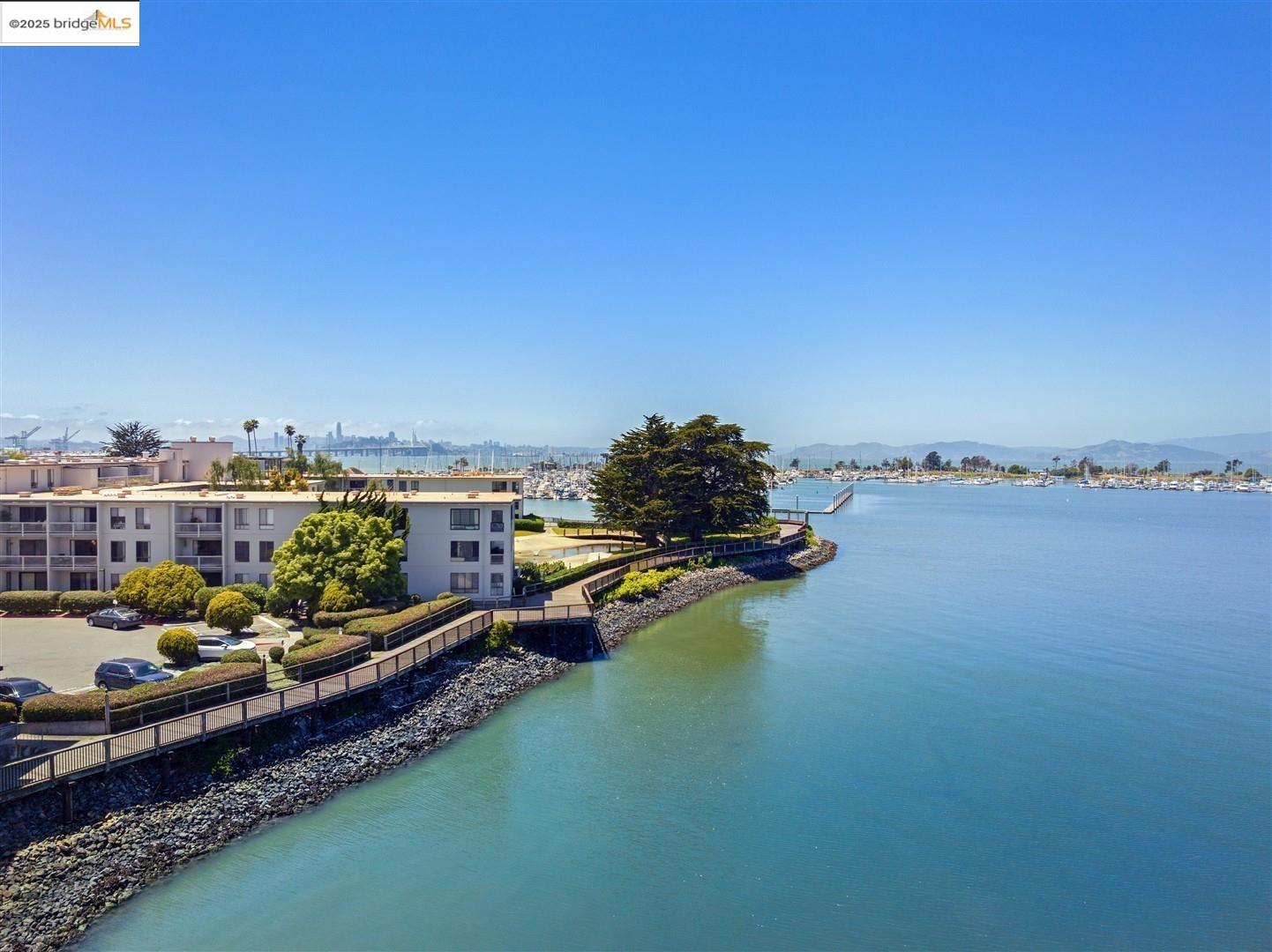 Detail Gallery Image 34 of 57 For 7 Commodore Dr #A260,  Emeryville,  CA 94608 - 0 Beds | 1 Baths