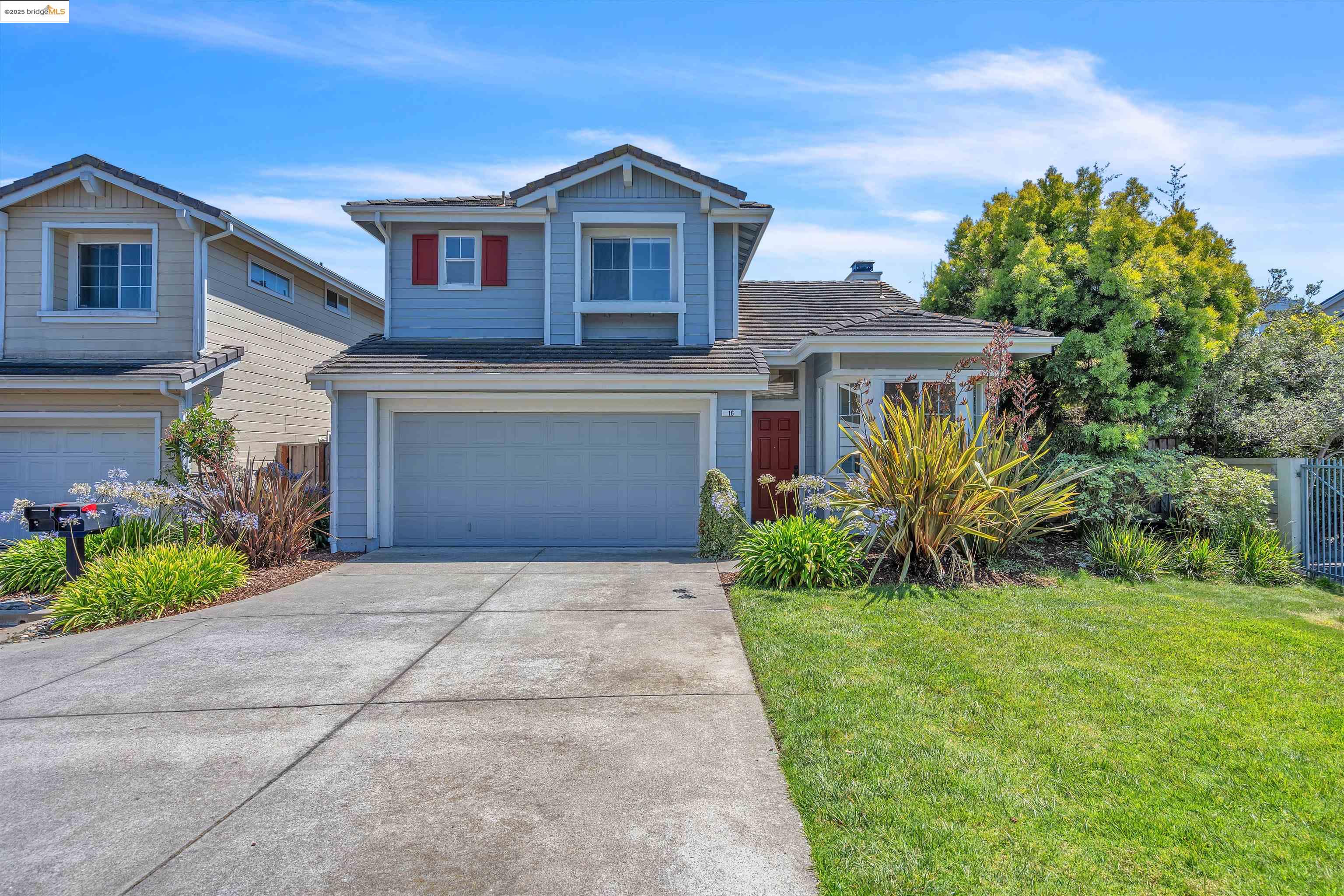 Detail Gallery Image 1 of 39 For 16 Bay Harbor Ct, Richmond,  CA 94804 - 3 Beds | 3 Baths
