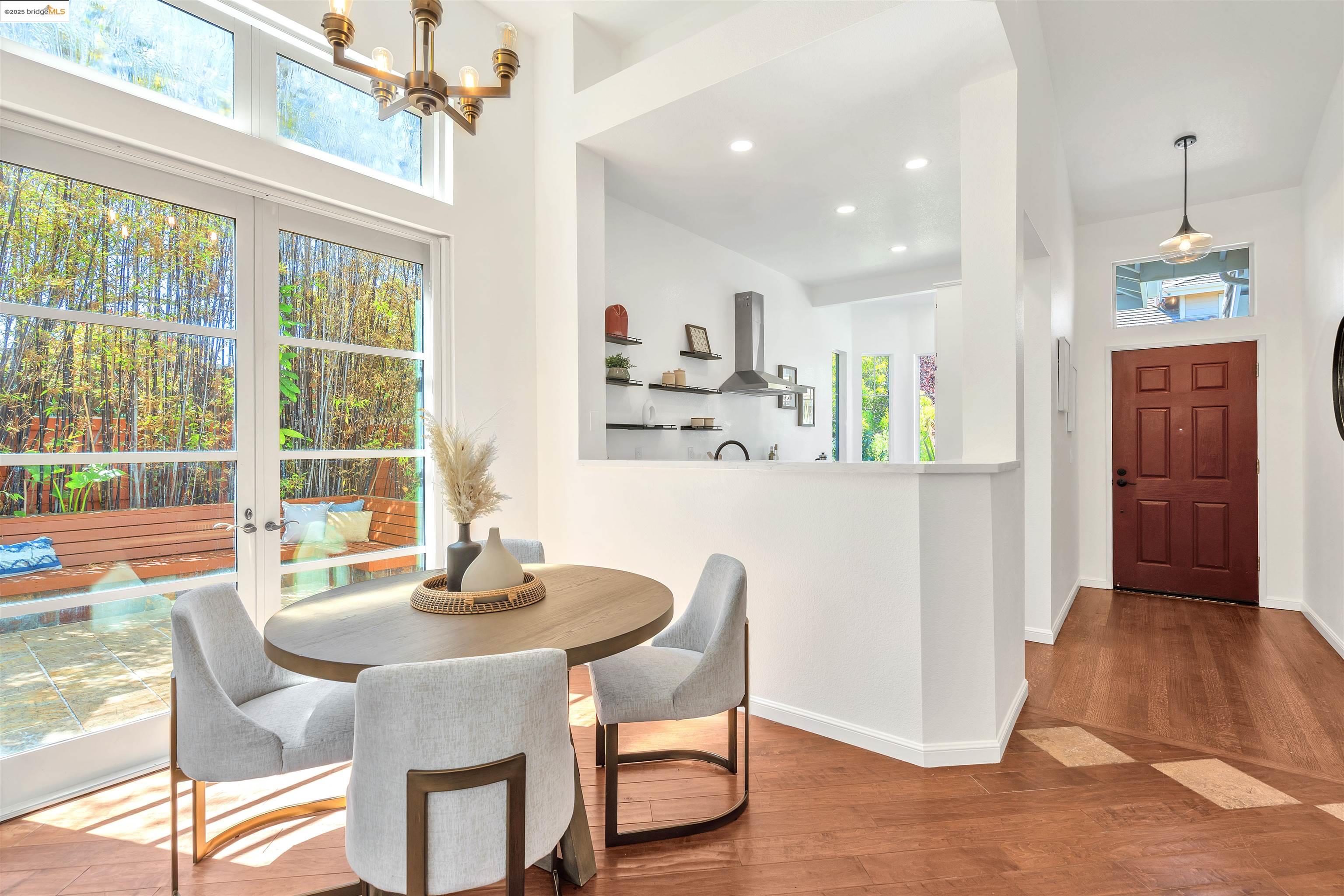 Detail Gallery Image 9 of 39 For 16 Bay Harbor Ct, Richmond,  CA 94804 - 3 Beds | 3 Baths