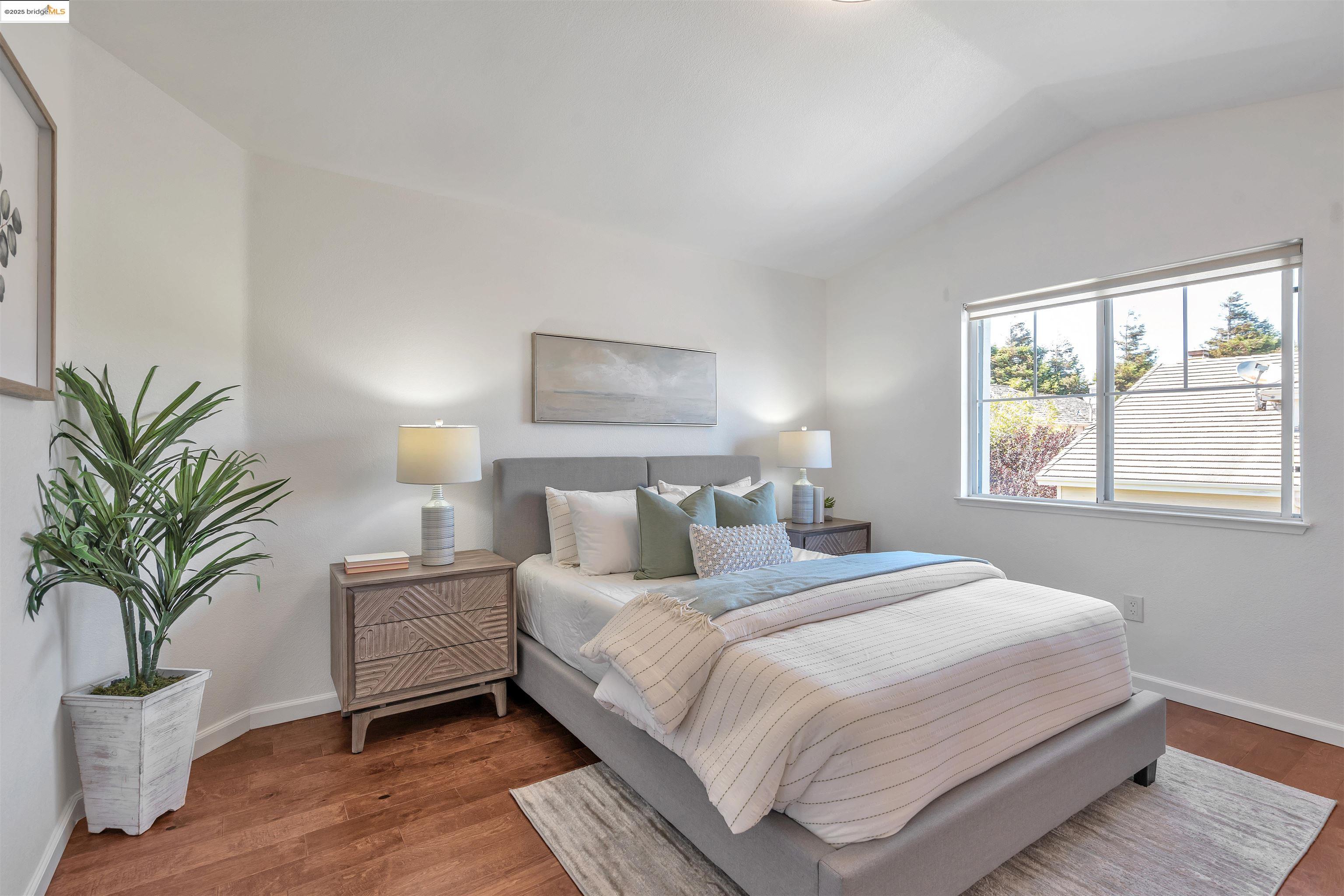 Detail Gallery Image 20 of 39 For 16 Bay Harbor Ct, Richmond,  CA 94804 - 3 Beds | 3 Baths