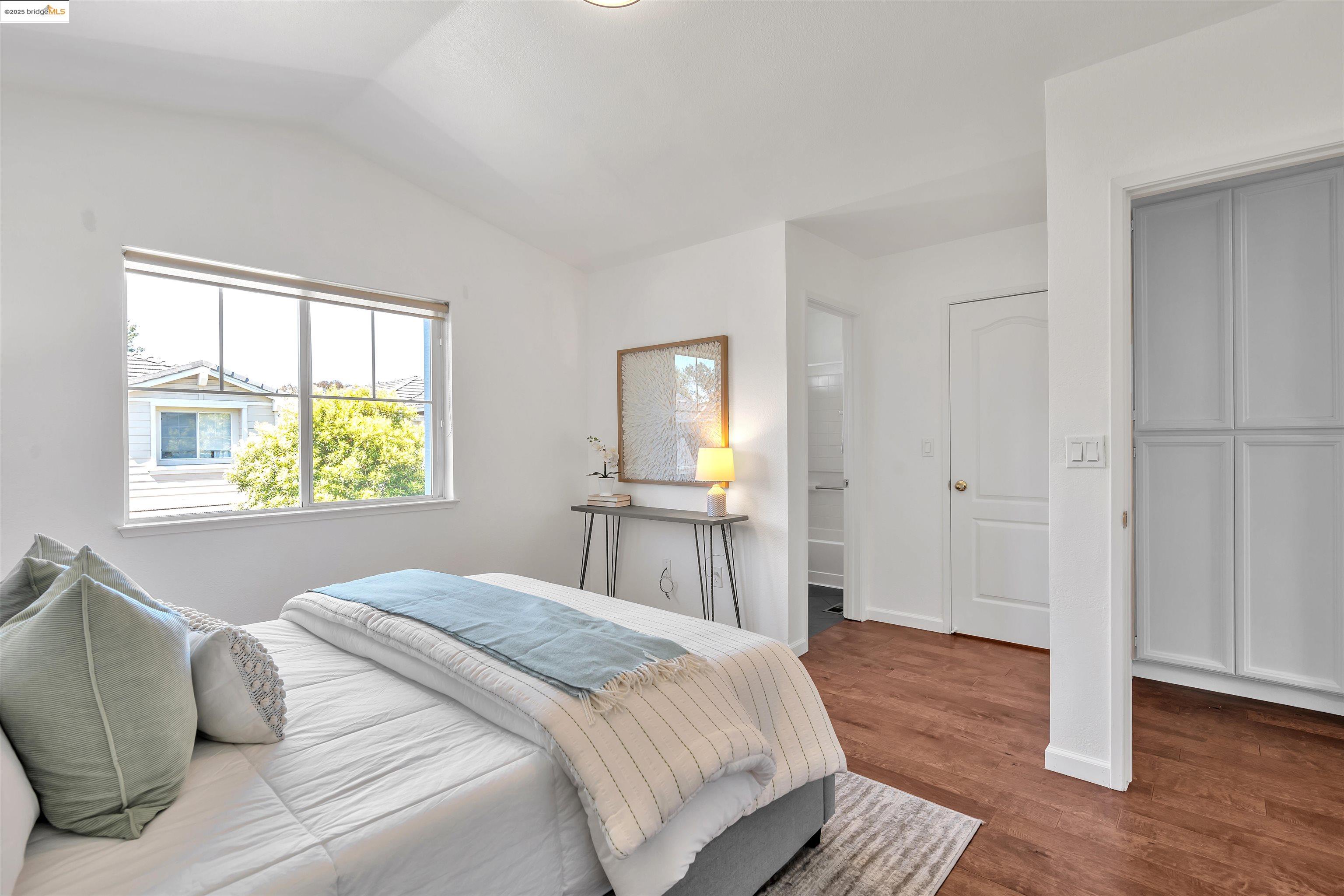 Detail Gallery Image 21 of 39 For 16 Bay Harbor Ct, Richmond,  CA 94804 - 3 Beds | 3 Baths