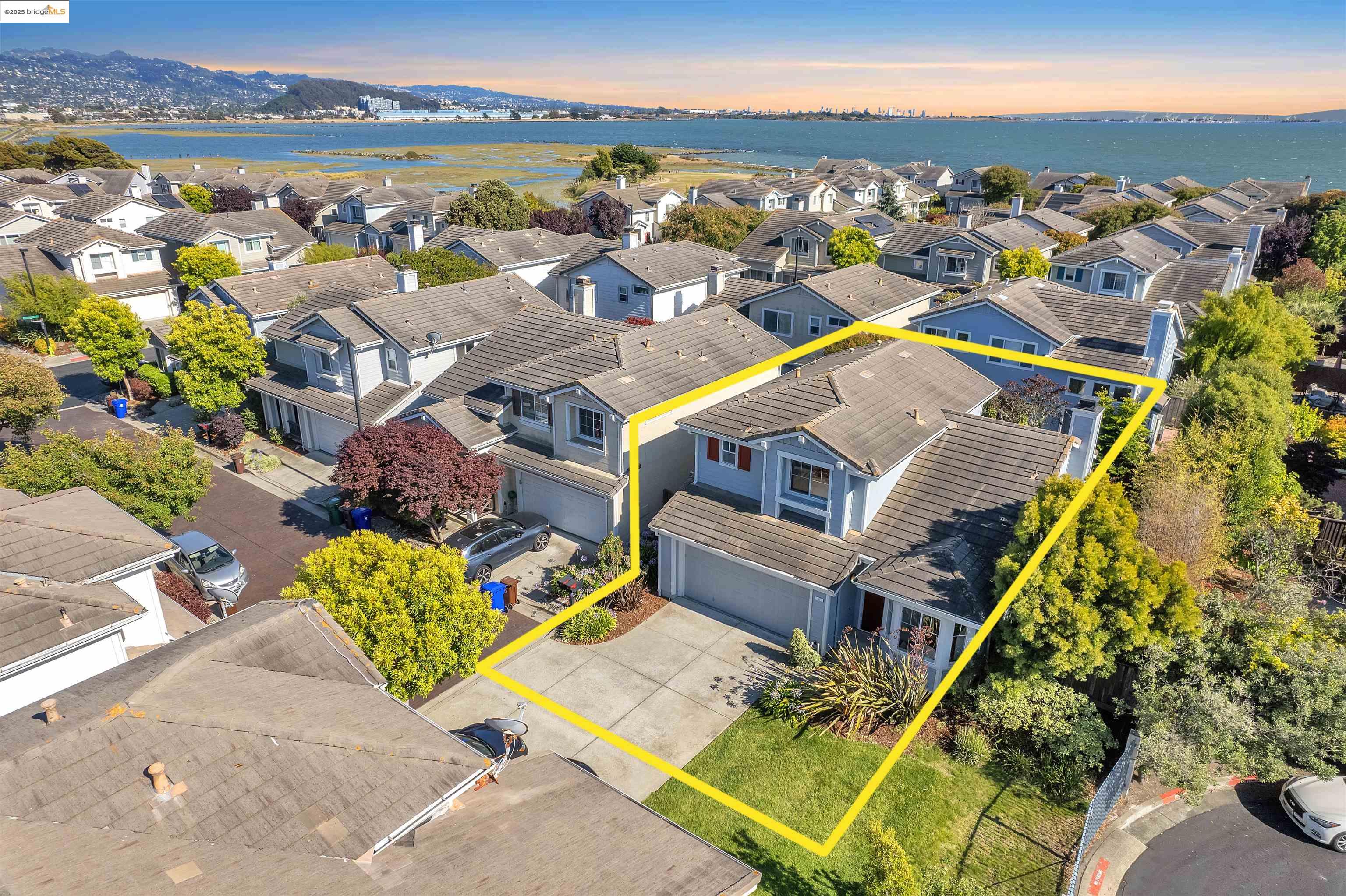 Detail Gallery Image 30 of 39 For 16 Bay Harbor Ct, Richmond,  CA 94804 - 3 Beds | 3 Baths