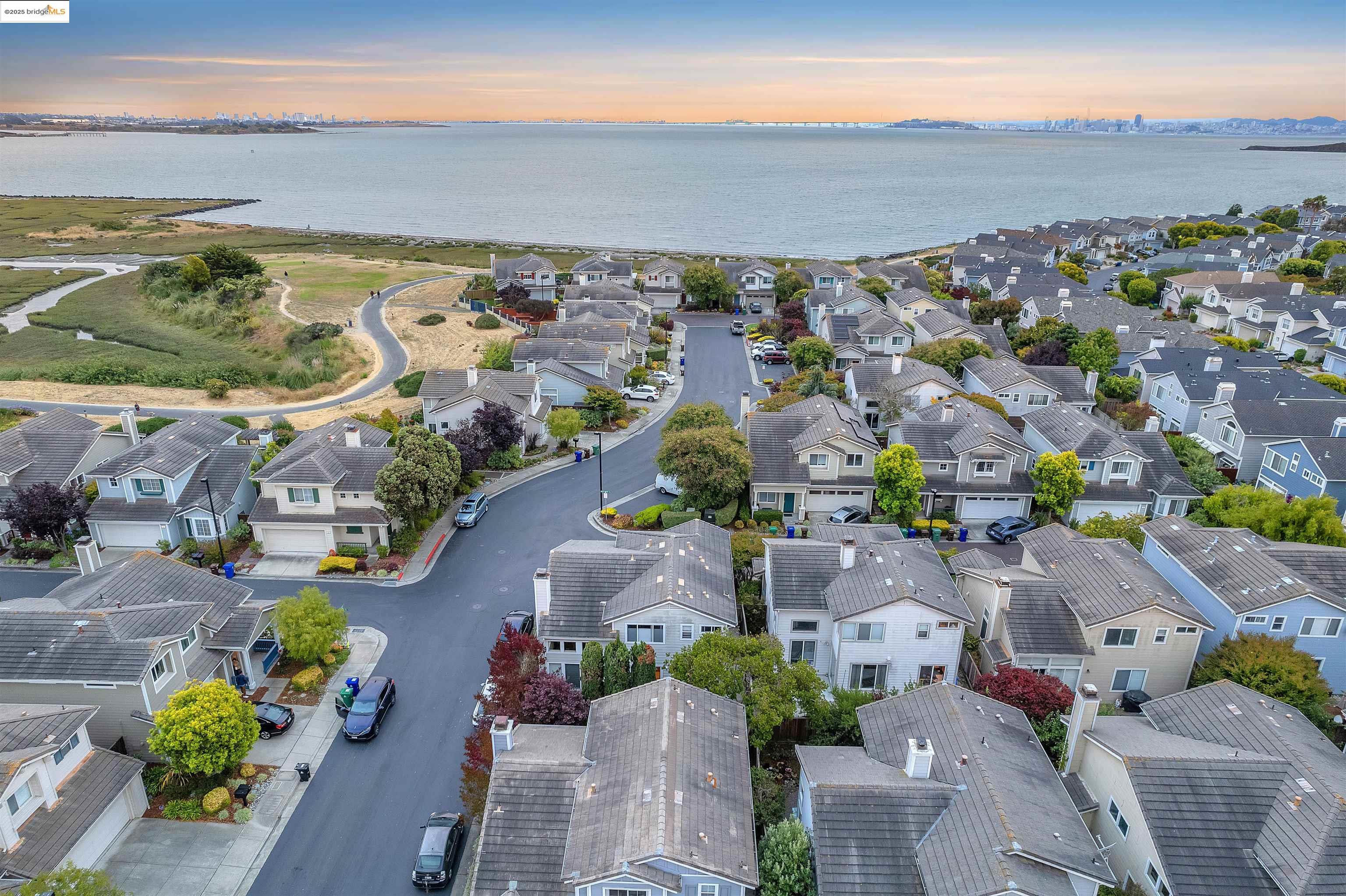 Detail Gallery Image 36 of 39 For 16 Bay Harbor Ct, Richmond,  CA 94804 - 3 Beds | 3 Baths