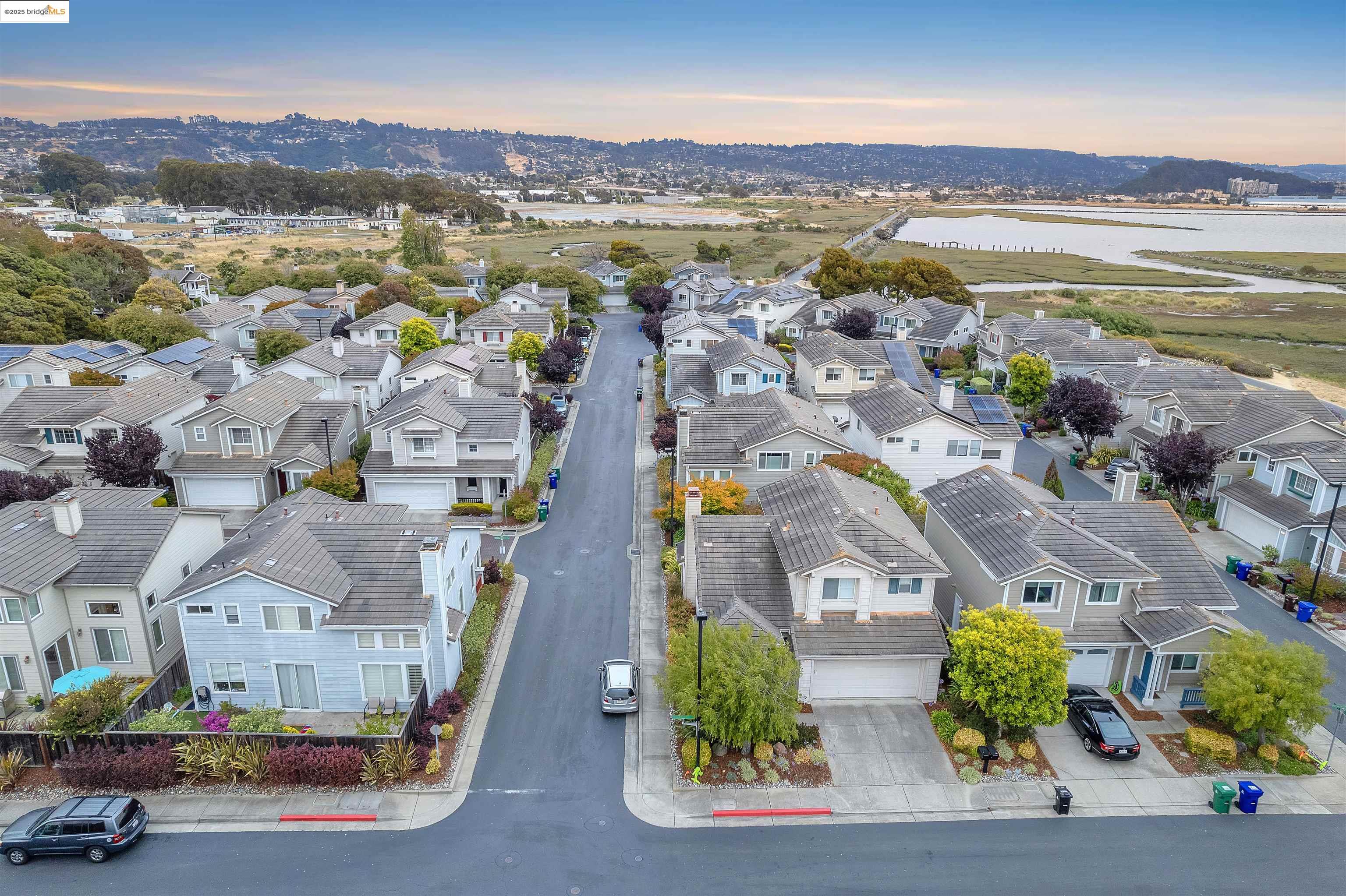 Detail Gallery Image 37 of 39 For 16 Bay Harbor Ct, Richmond,  CA 94804 - 3 Beds | 3 Baths
