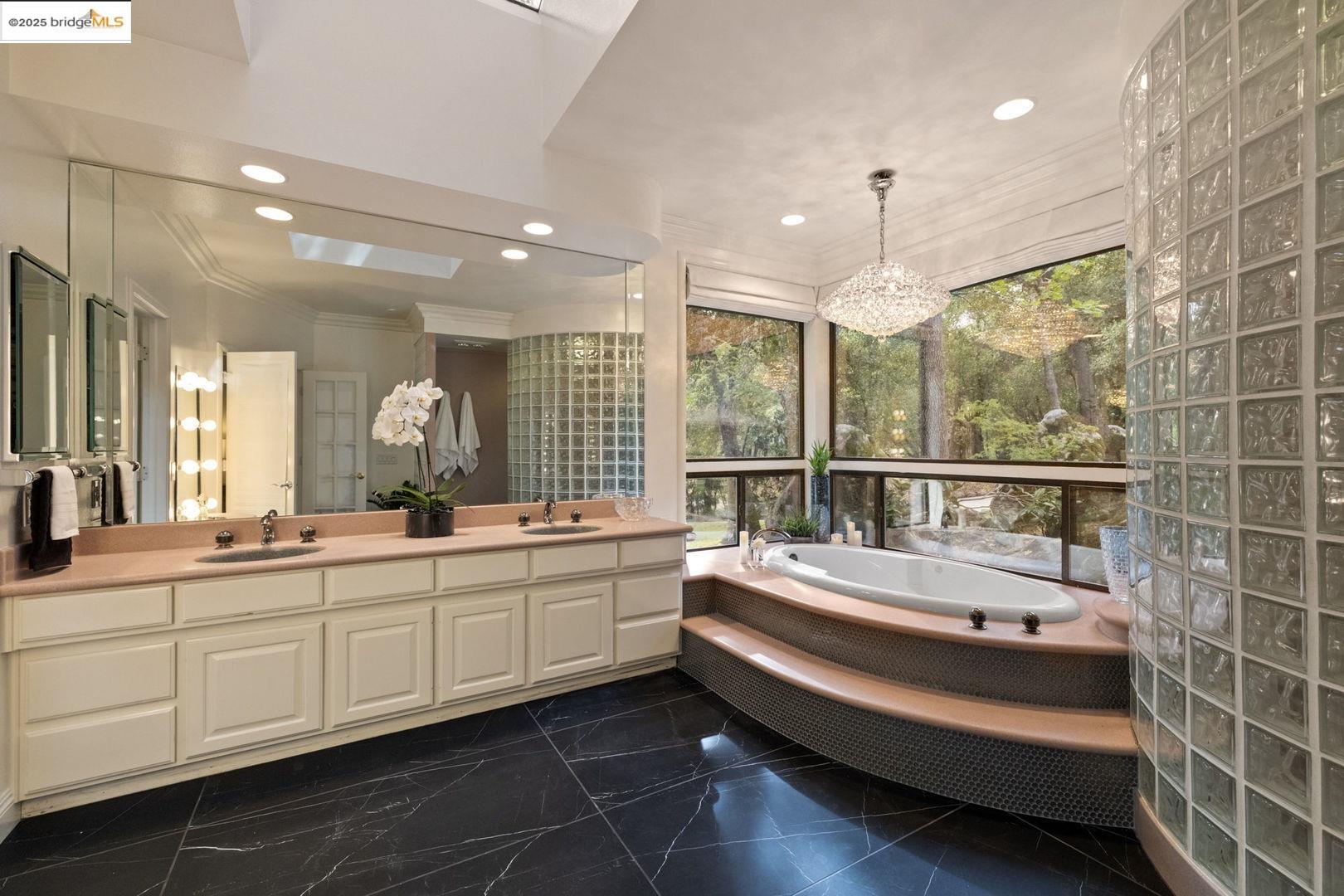 Detail Gallery Image 30 of 59 For 22025 Lyons Bald Mt Rd, Sonora,  CA 95370 - 3 Beds | 2/1 Baths