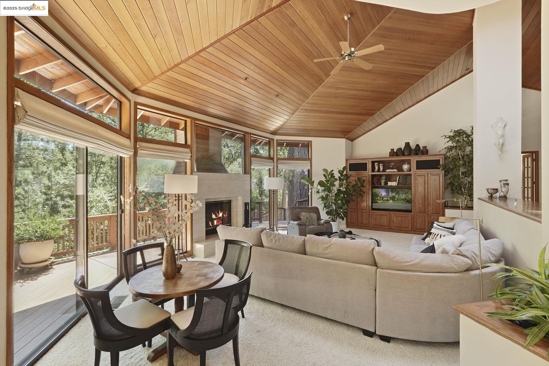 Detail Gallery Image 10 of 59 For 22025 Lyons Bald Mt Rd, Sonora,  CA 95370 - 3 Beds | 2/1 Baths