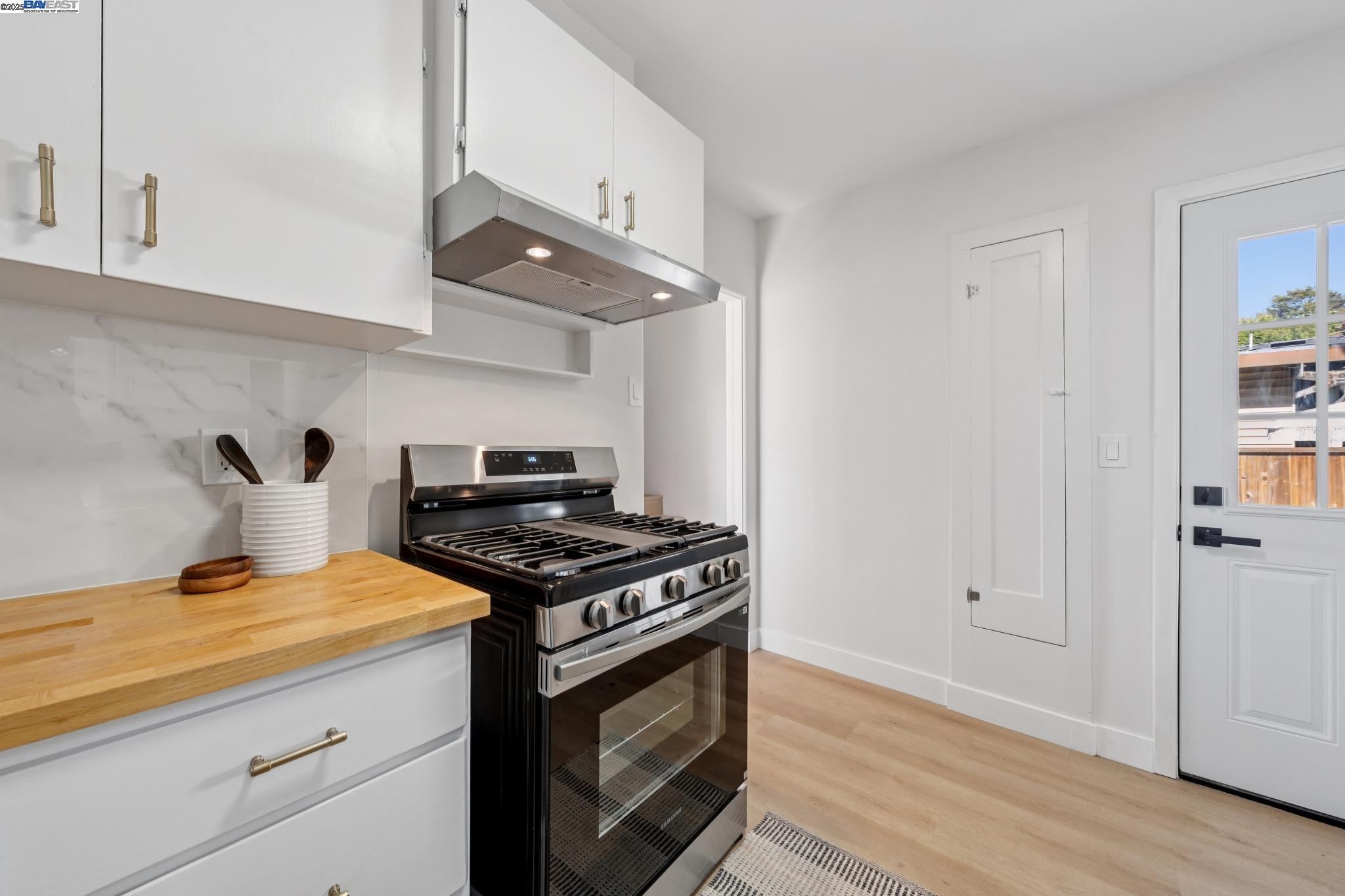 Detail Gallery Image 17 of 45 For 5400 Clinton Ave, Richmond,  CA 94805 - 2 Beds | 1 Baths