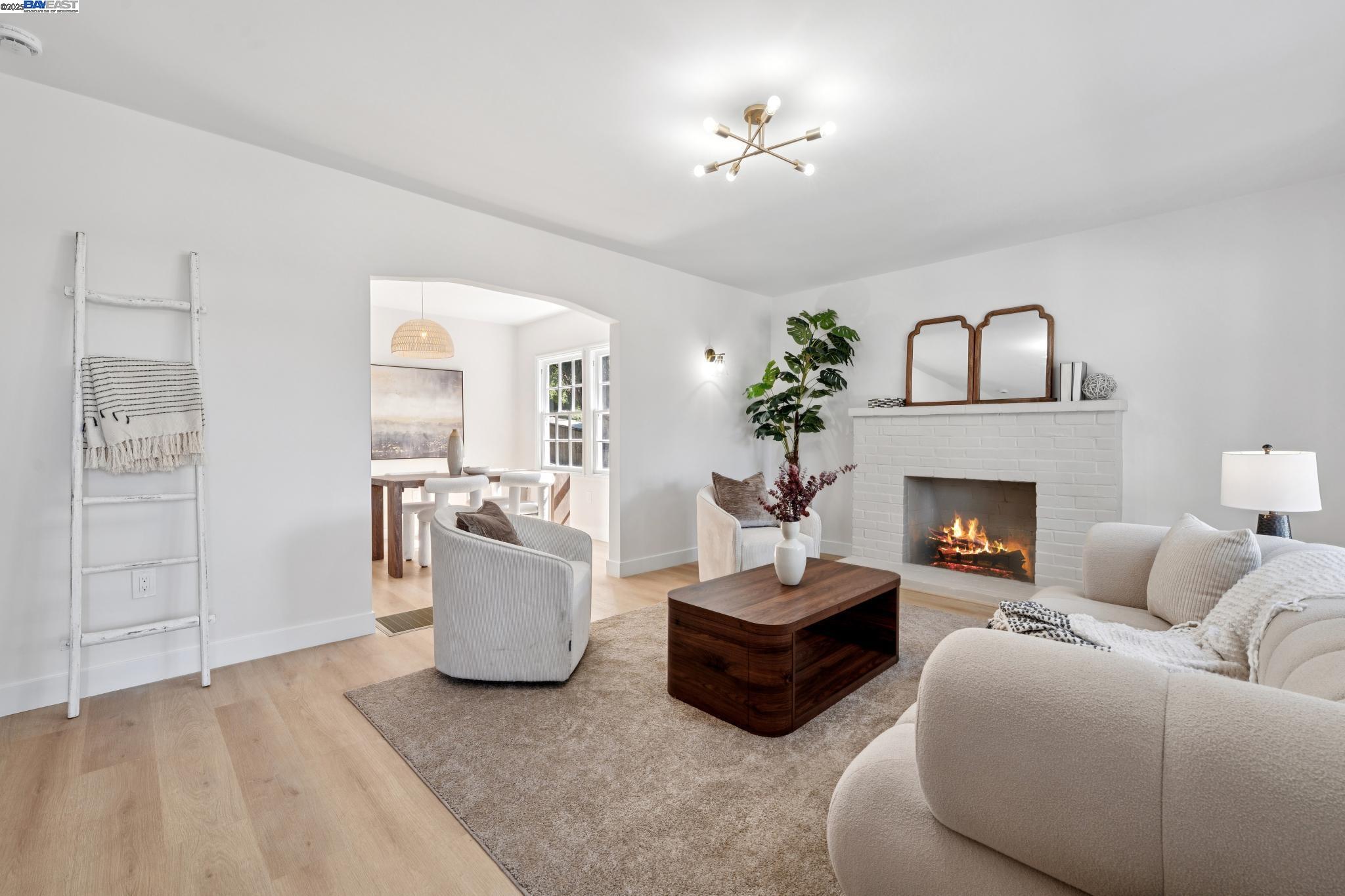 Detail Gallery Image 4 of 45 For 5400 Clinton Ave, Richmond,  CA 94805 - 2 Beds | 1 Baths