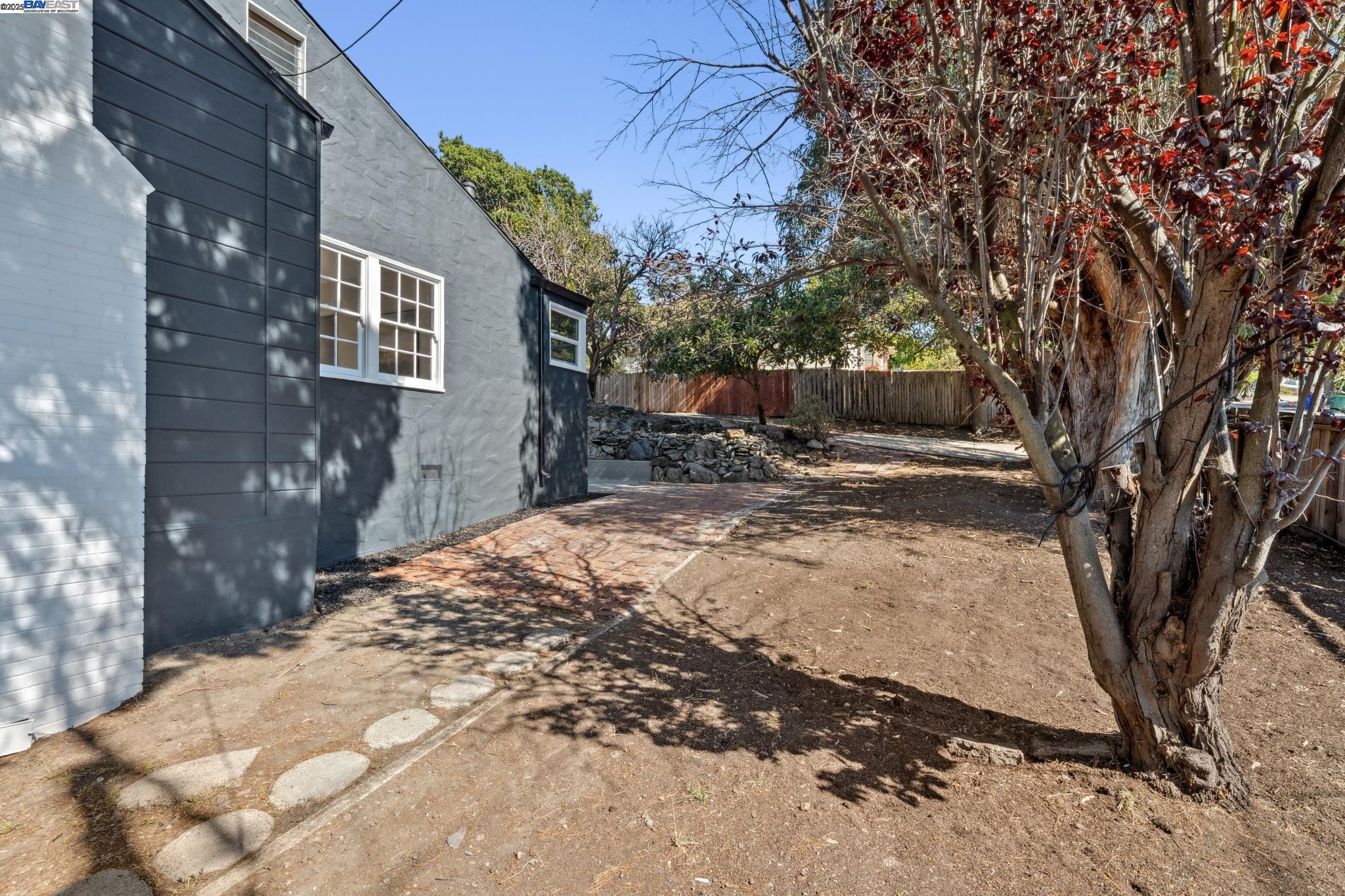 Detail Gallery Image 37 of 45 For 5400 Clinton Ave, Richmond,  CA 94805 - 2 Beds | 1 Baths