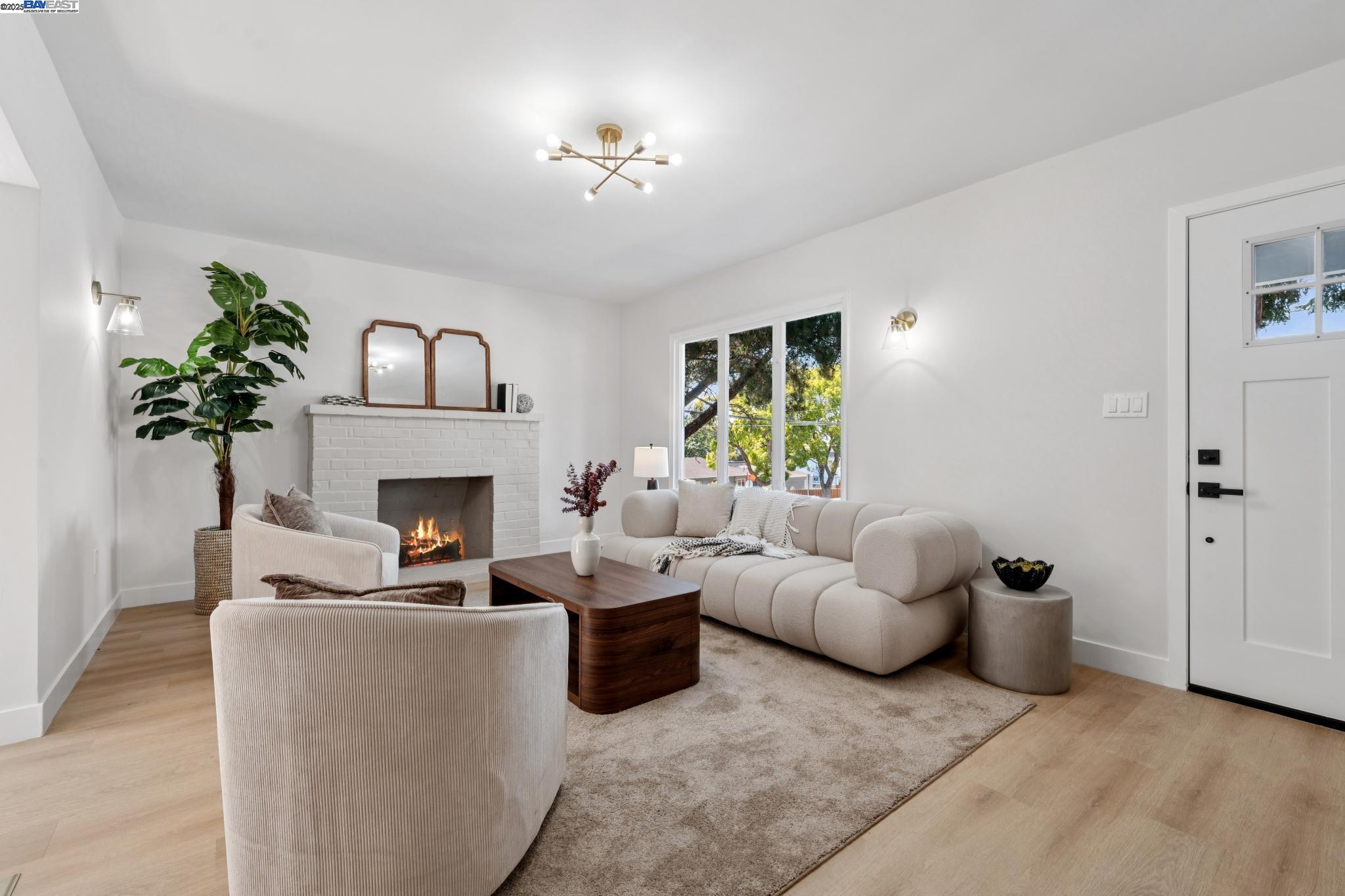 Detail Gallery Image 6 of 45 For 5400 Clinton Ave, Richmond,  CA 94805 - 2 Beds | 1 Baths