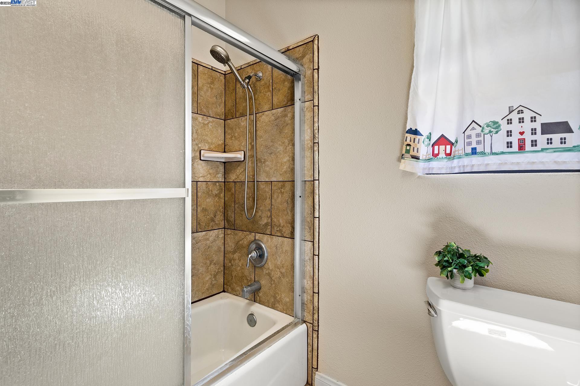 Detail Gallery Image 14 of 20 For 2048 Woodland Dr, –,  CA 93222 - 3 Beds | 3 Baths