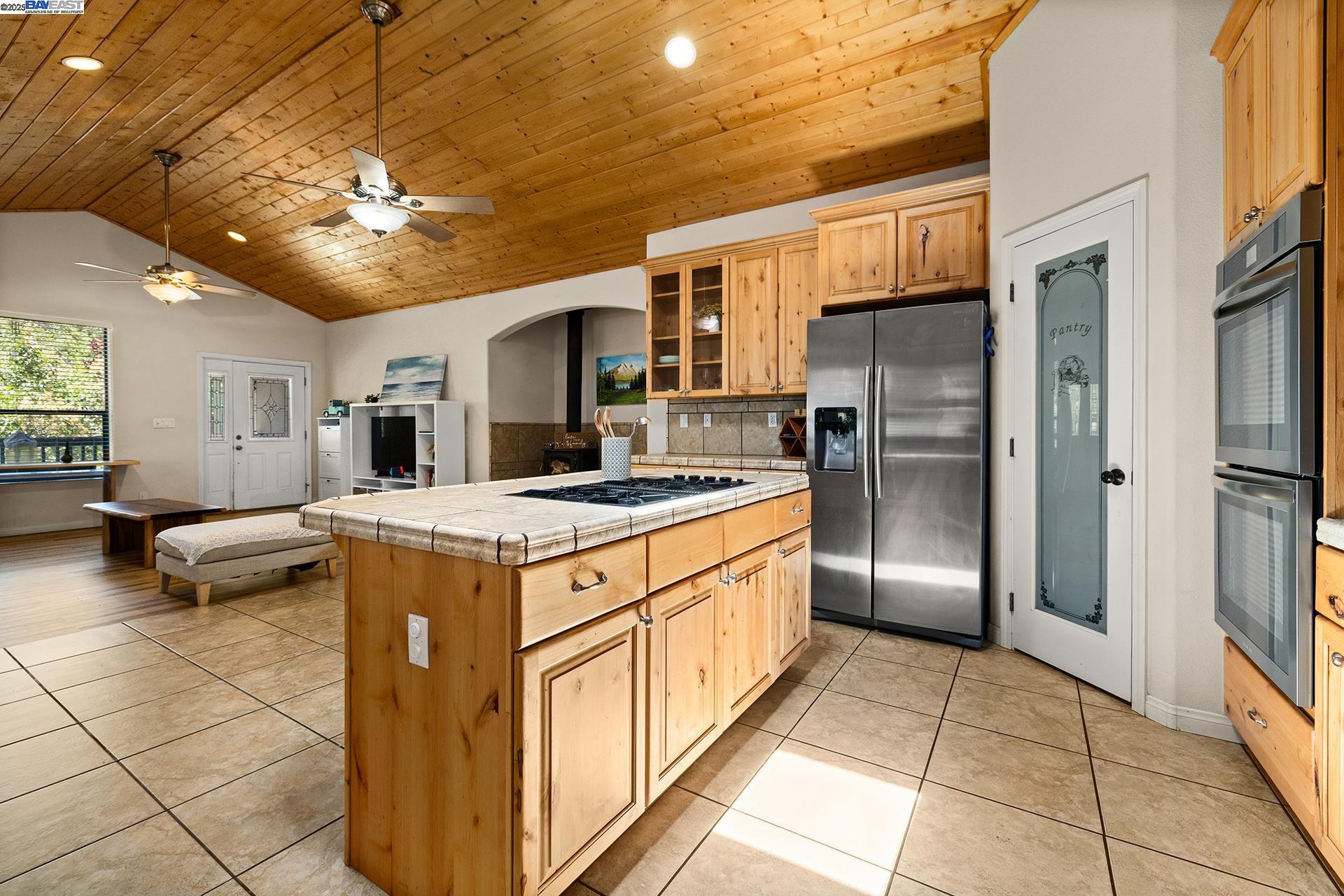 Detail Gallery Image 7 of 20 For 2048 Woodland Dr, –,  CA 93222 - 3 Beds | 3 Baths