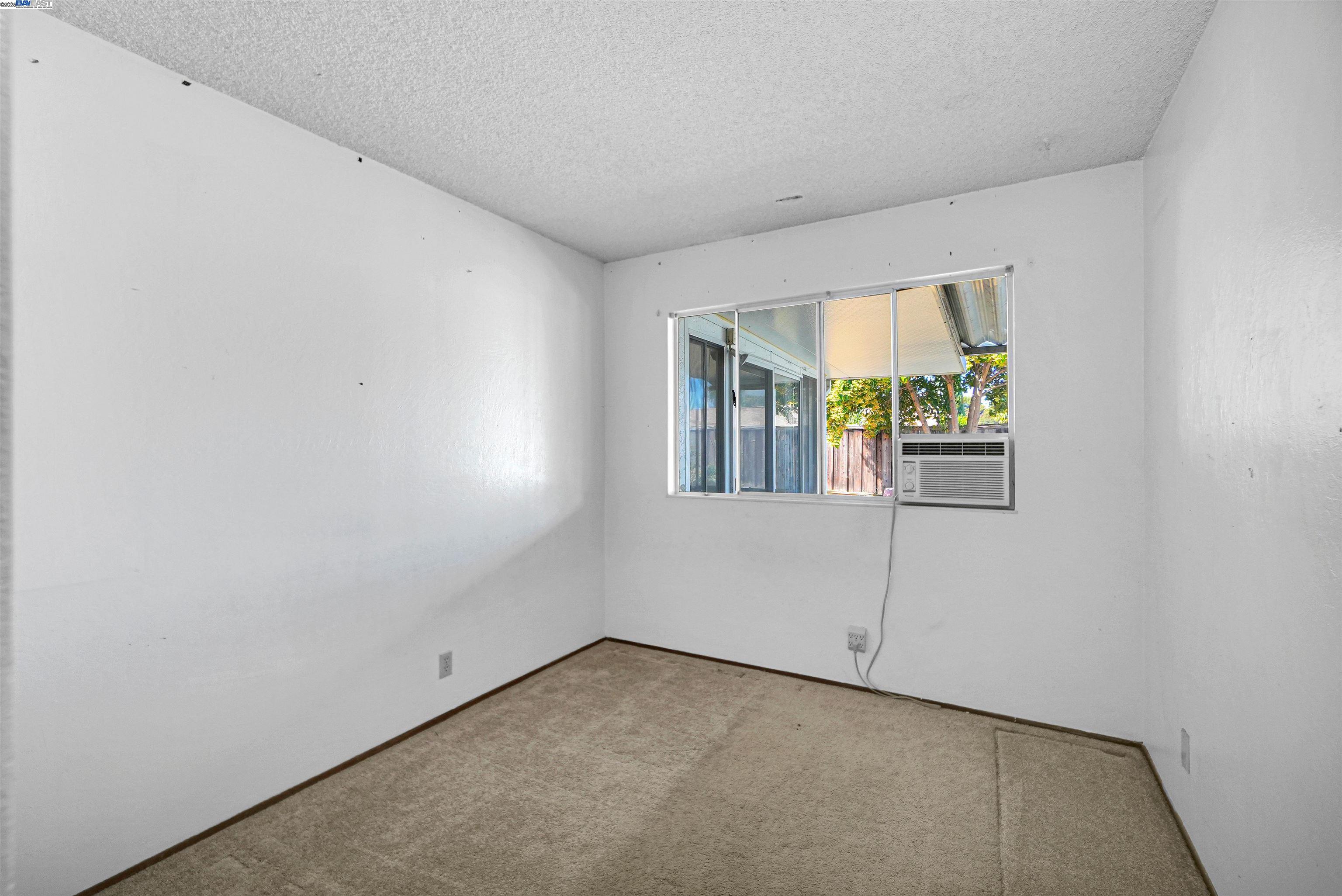 Detail Gallery Image 15 of 42 For 1357 Old Rose Pl, San Jose,  CA 95132 - 4 Beds | 2 Baths