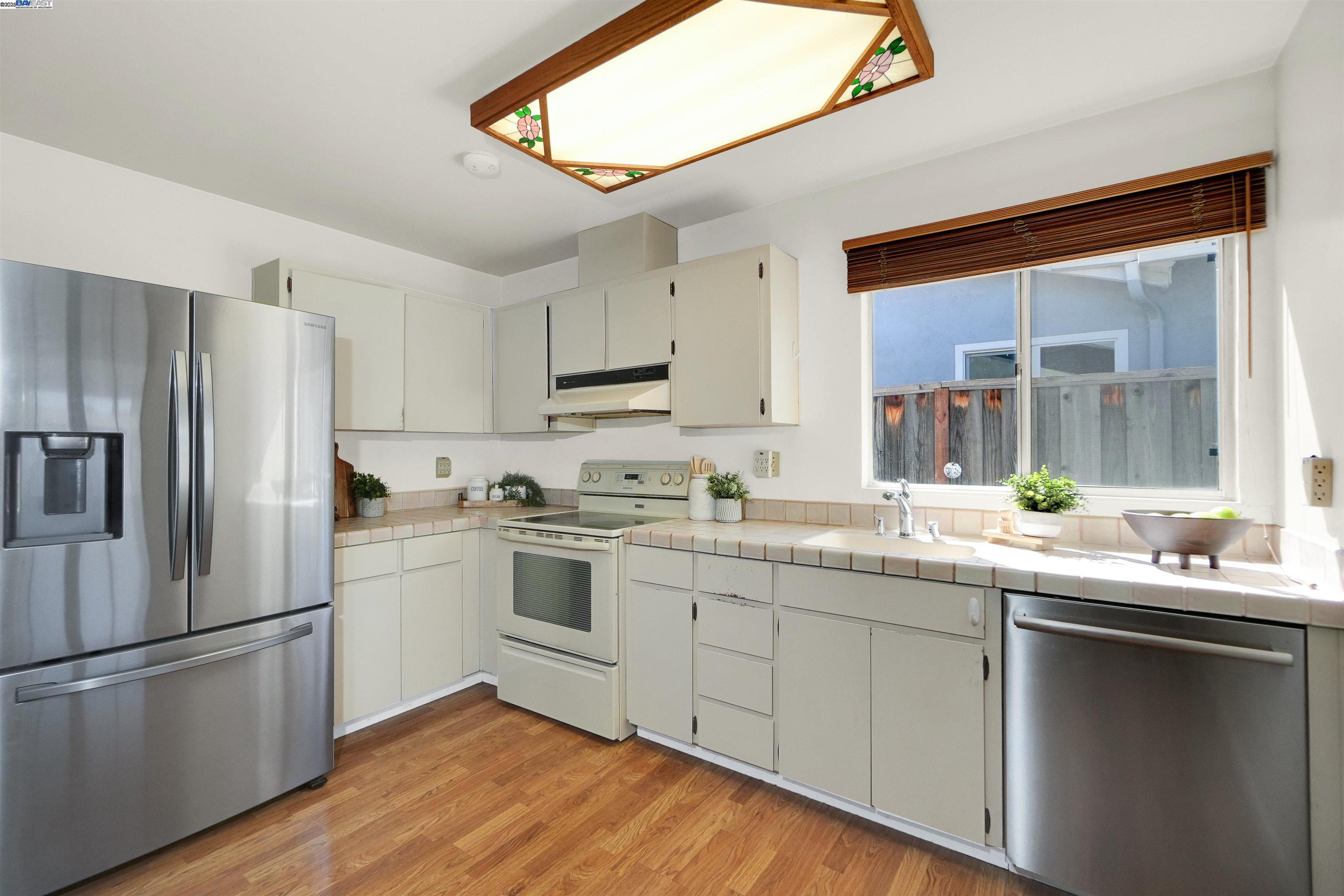 Detail Gallery Image 18 of 42 For 1357 Old Rose Pl, San Jose,  CA 95132 - 4 Beds | 2 Baths