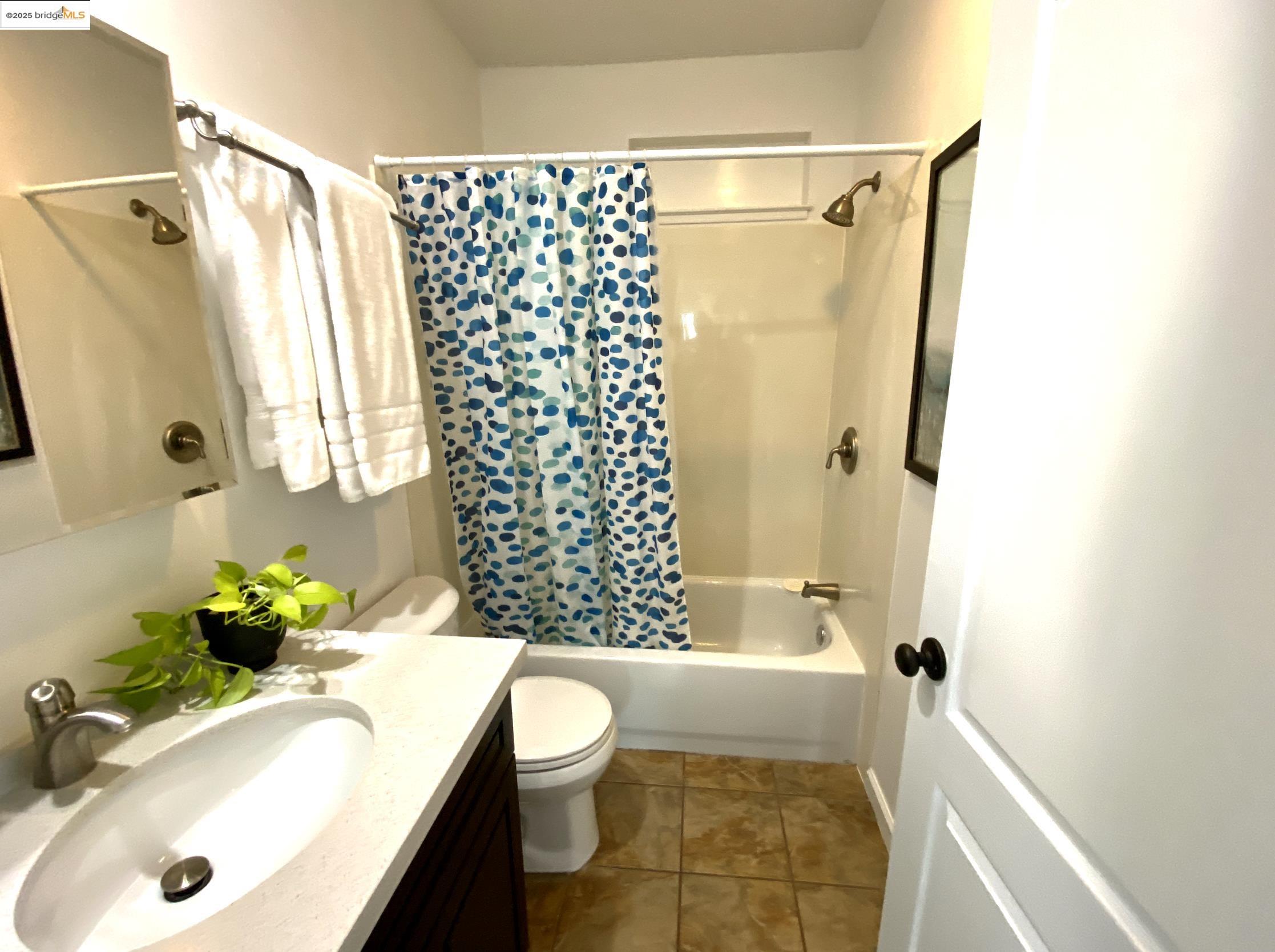 Detail Gallery Image 20 of 31 For 2775 E 21st St, Oakland,  CA 94601 - – Beds | – Baths