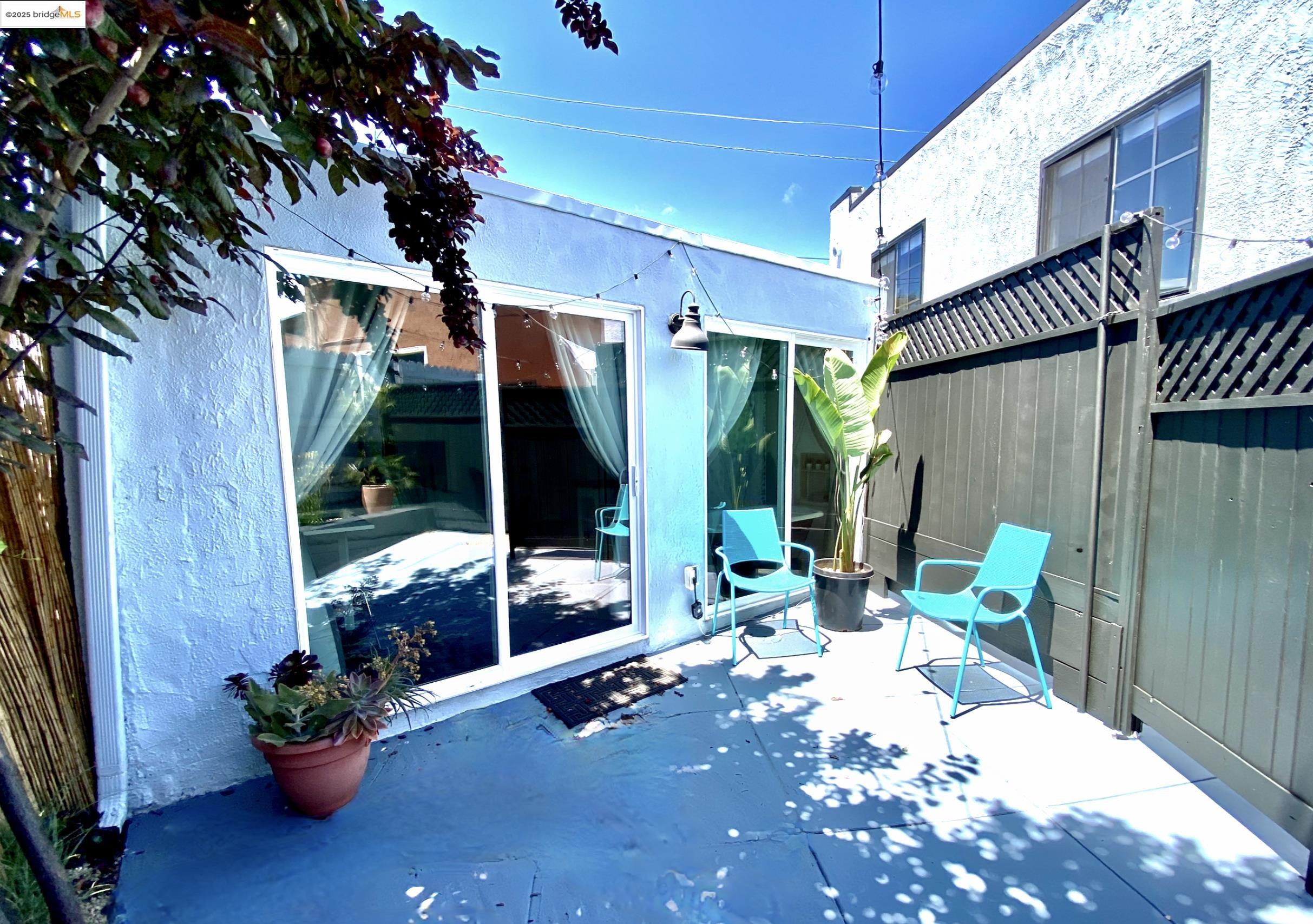 Detail Gallery Image 4 of 31 For 2775 E 21st St, Oakland,  CA 94601 - – Beds | – Baths