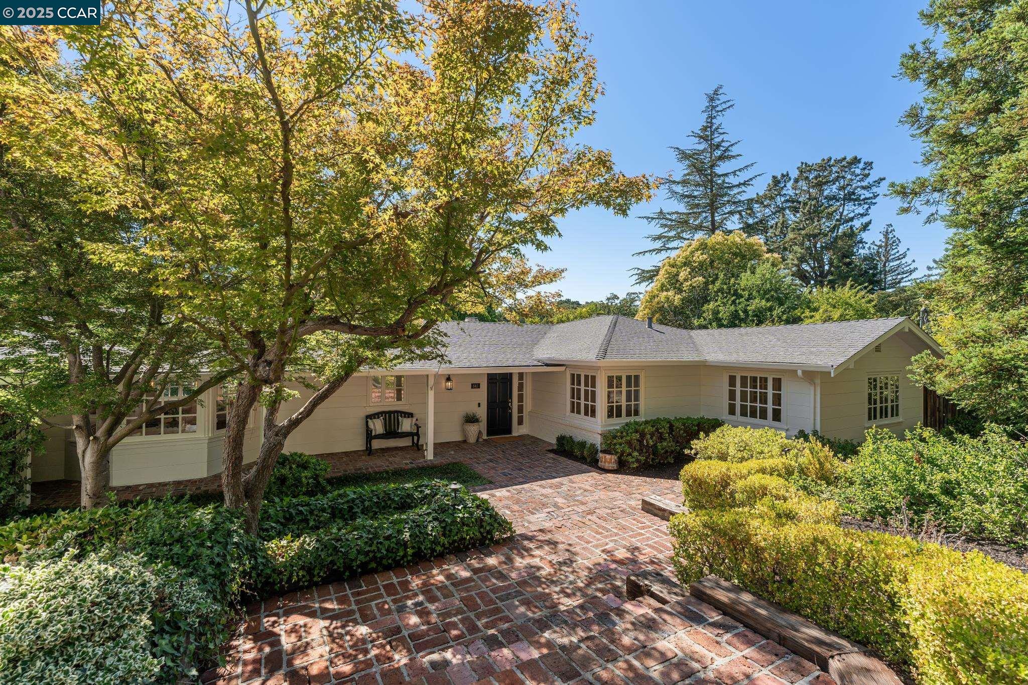 Detail Gallery Image 1 of 57 For 645 Los Palos Dr, Lafayette,  CA 94549 - 4 Beds | 2 Baths