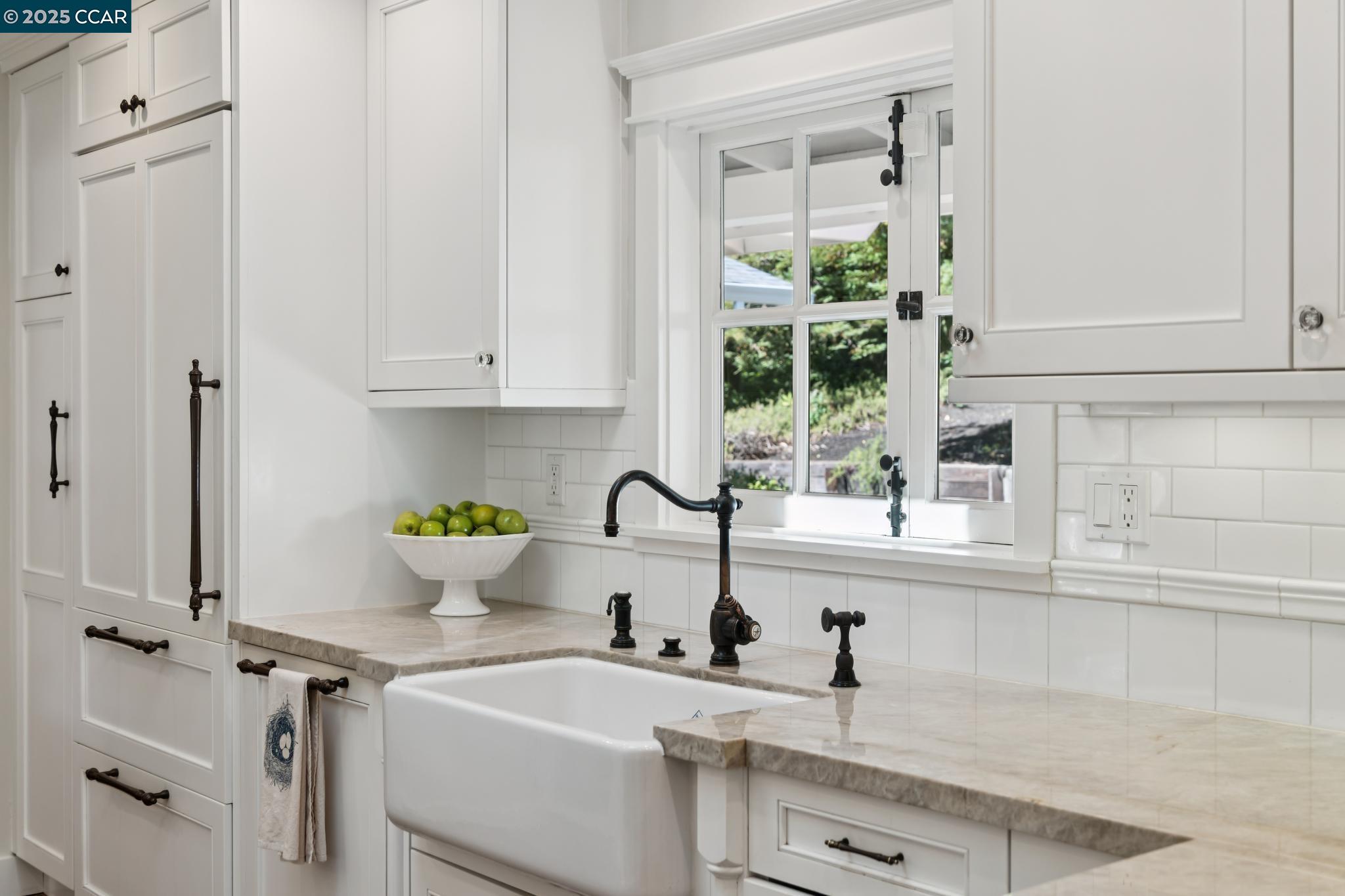 Detail Gallery Image 16 of 57 For 645 Los Palos Dr, Lafayette,  CA 94549 - 4 Beds | 2 Baths