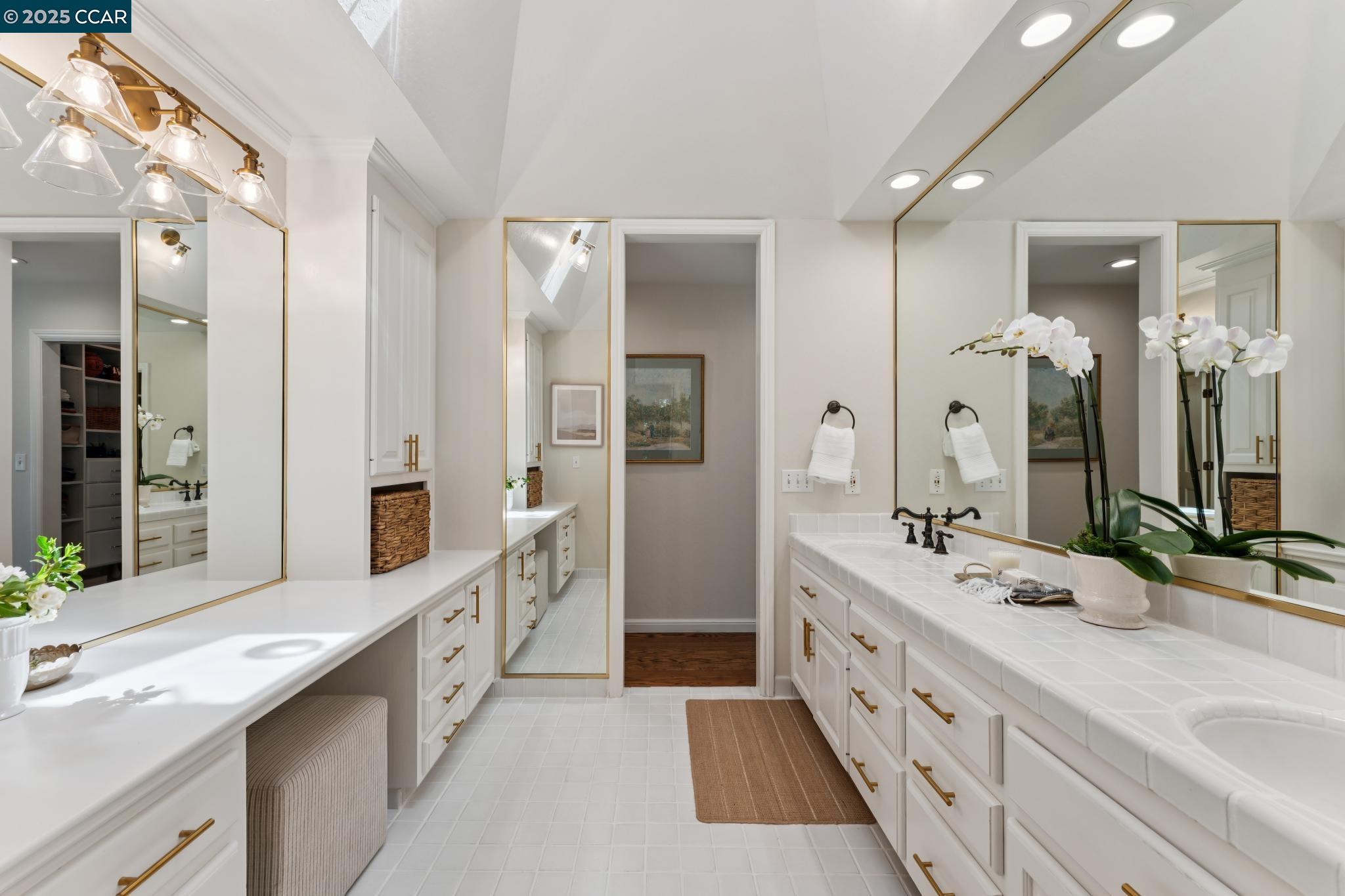Detail Gallery Image 30 of 57 For 645 Los Palos Dr, Lafayette,  CA 94549 - 4 Beds | 2 Baths