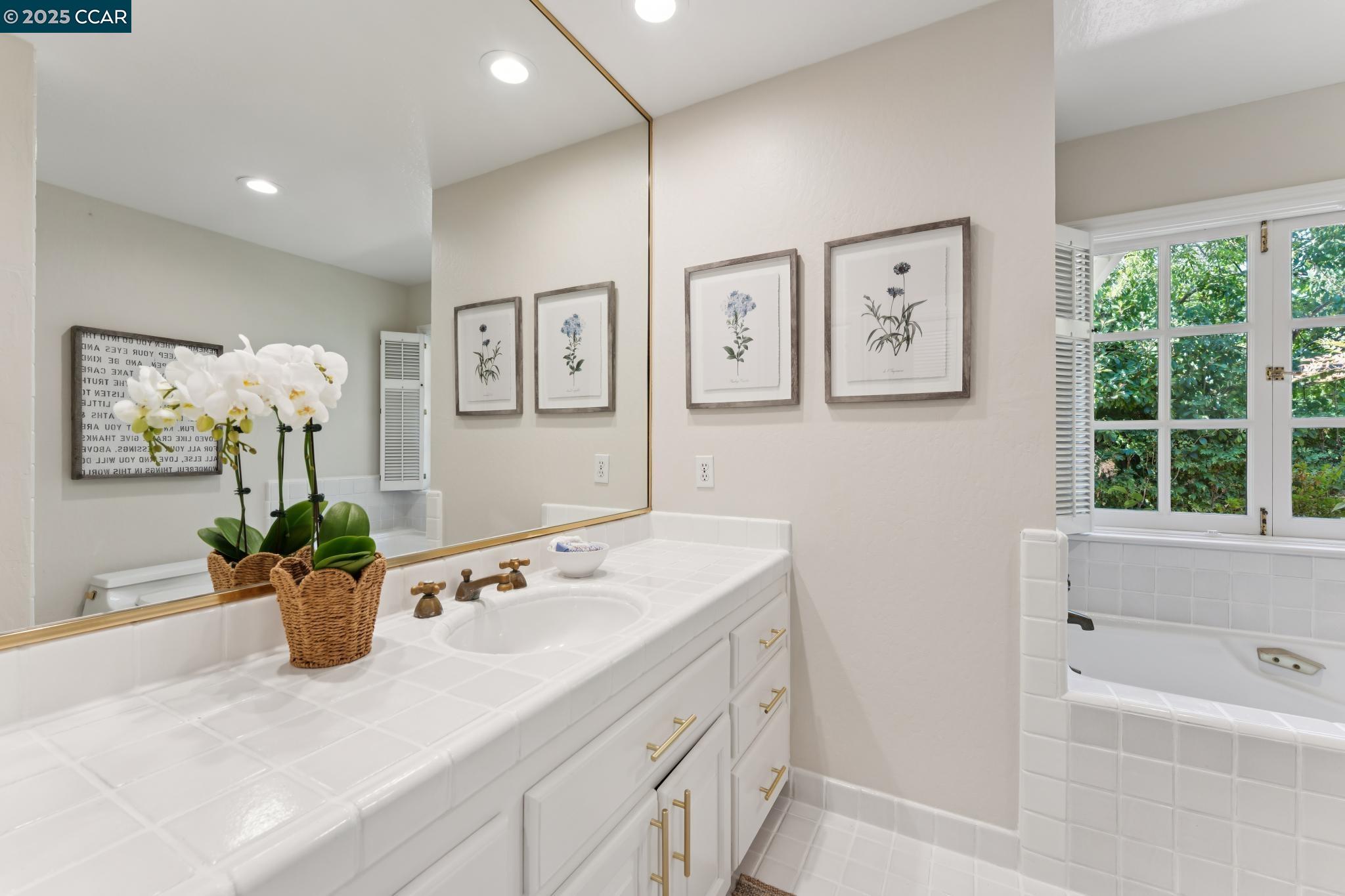 Detail Gallery Image 31 of 57 For 645 Los Palos Dr, Lafayette,  CA 94549 - 4 Beds | 2 Baths