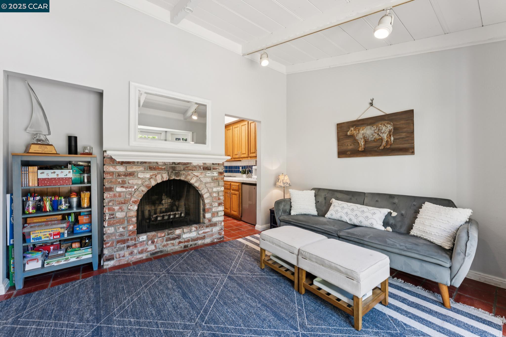 Detail Gallery Image 53 of 57 For 645 Los Palos Dr, Lafayette,  CA 94549 - 4 Beds | 2 Baths