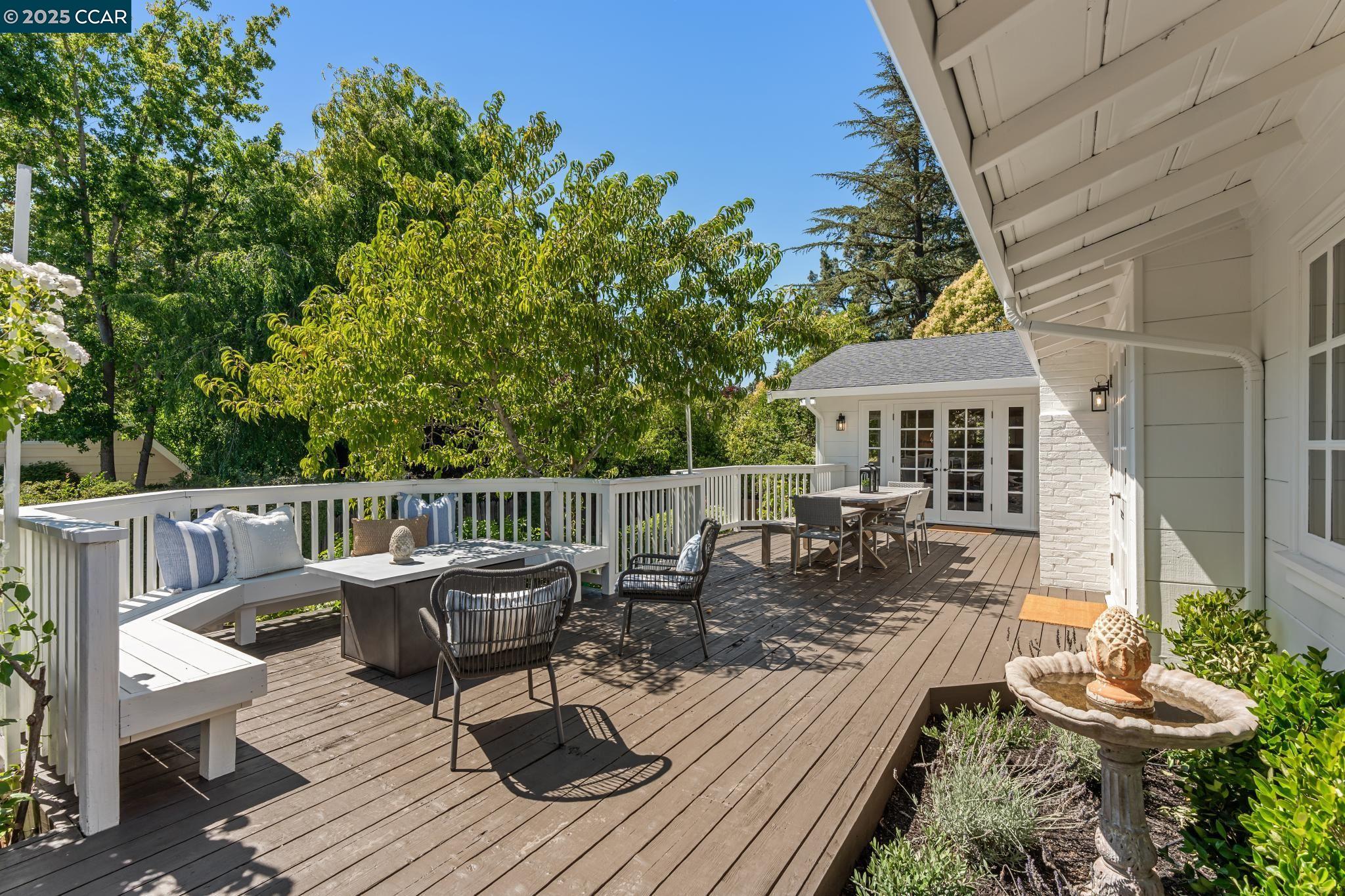 Detail Gallery Image 9 of 57 For 645 Los Palos Dr, Lafayette,  CA 94549 - 4 Beds | 2 Baths