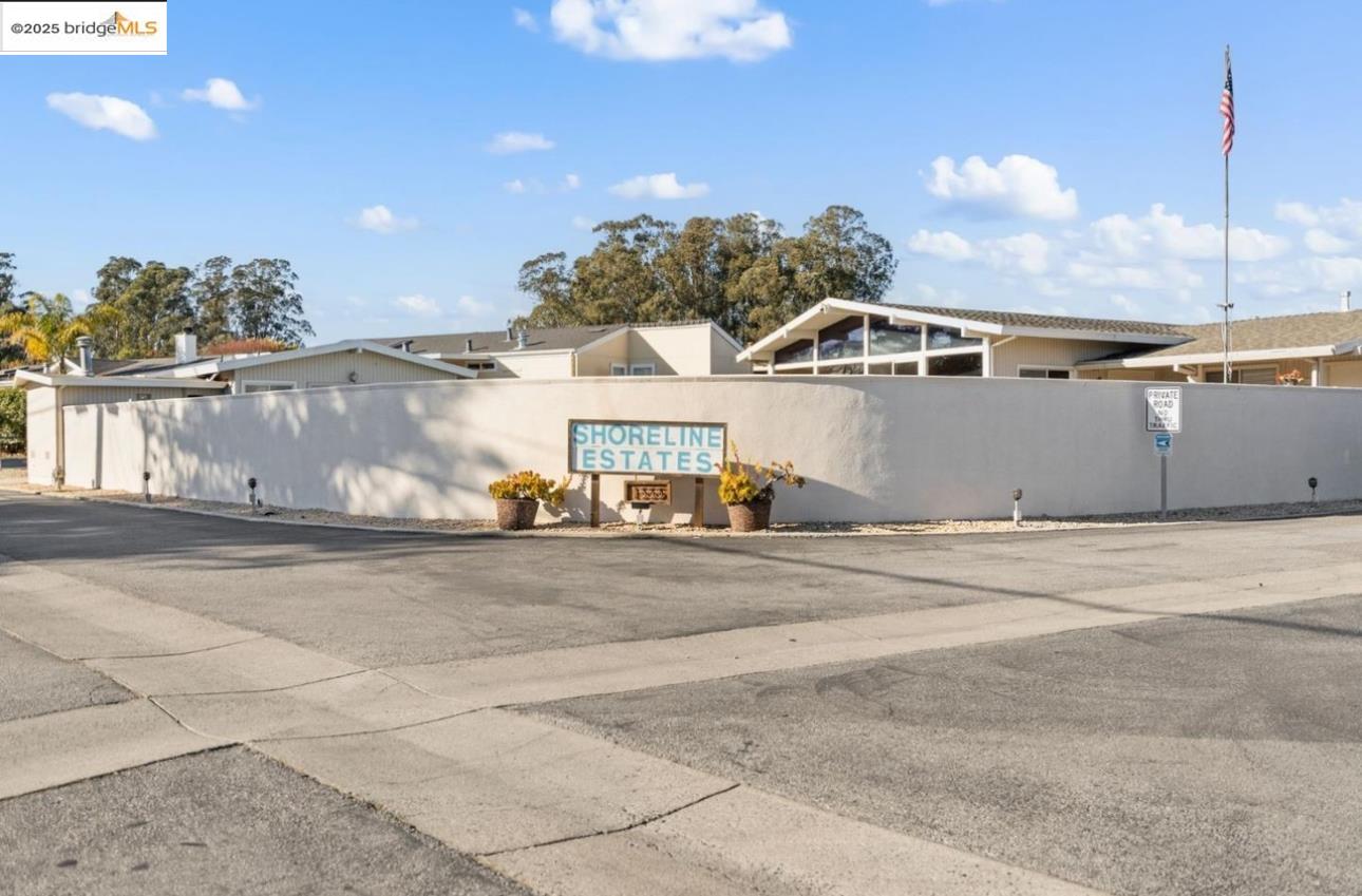 Detail Gallery Image 2 of 38 For 1555 Merrill St #57,  Santa Cruz,  CA 95062 - 2 Beds | 2 Baths