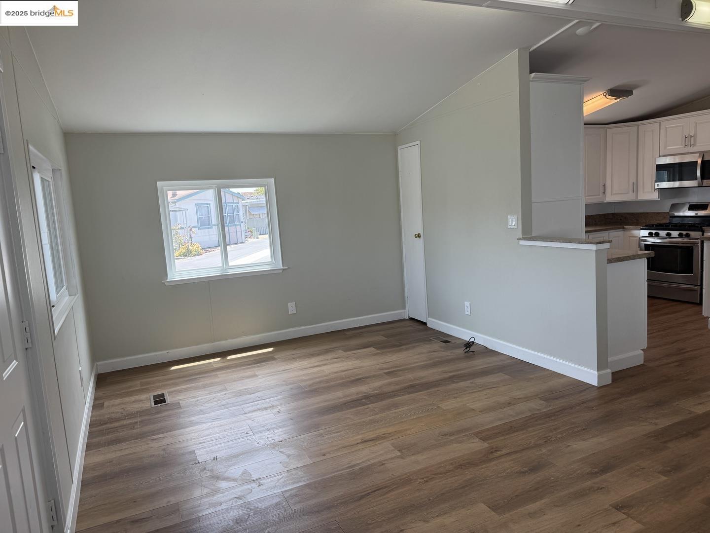 Detail Gallery Image 5 of 38 For 1555 Merrill St #57,  Santa Cruz,  CA 95062 - 2 Beds | 2 Baths
