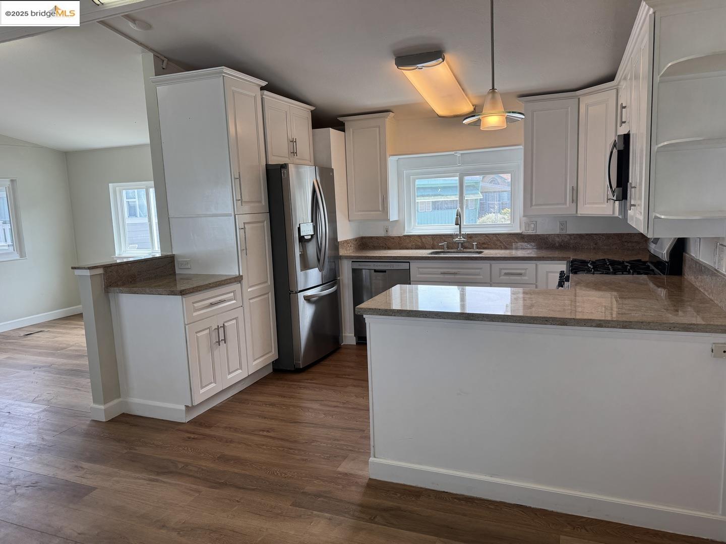 Detail Gallery Image 6 of 38 For 1555 Merrill St #57,  Santa Cruz,  CA 95062 - 2 Beds | 2 Baths
