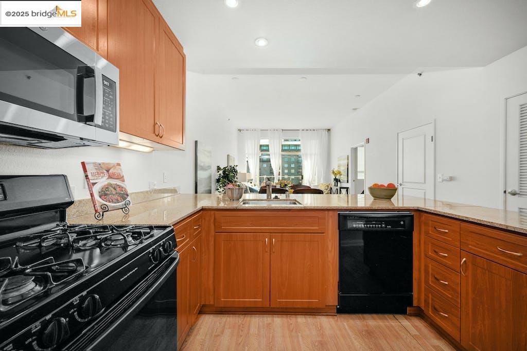 Detail Gallery Image 13 of 46 For 5855 Horton St #715,  Emeryville,  CA 94608 - 1 Beds | 1 Baths