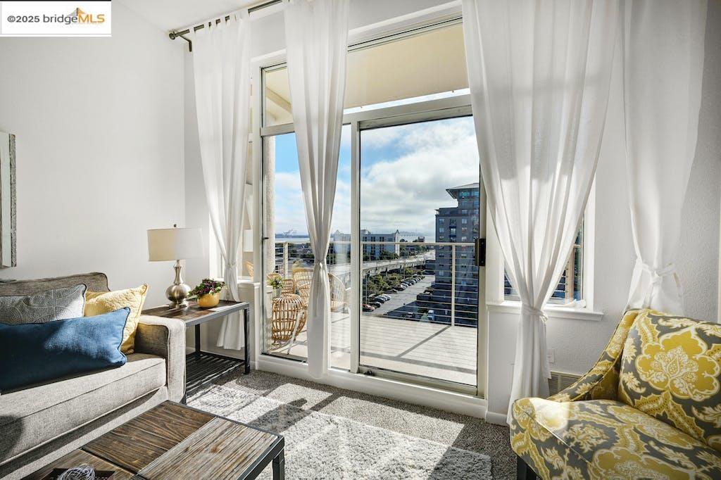 Detail Gallery Image 3 of 46 For 5855 Horton St #715,  Emeryville,  CA 94608 - 1 Beds | 1 Baths