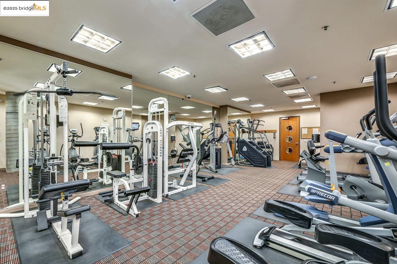 Detail Gallery Image 25 of 46 For 5855 Horton St #715,  Emeryville,  CA 94608 - 1 Beds | 1 Baths