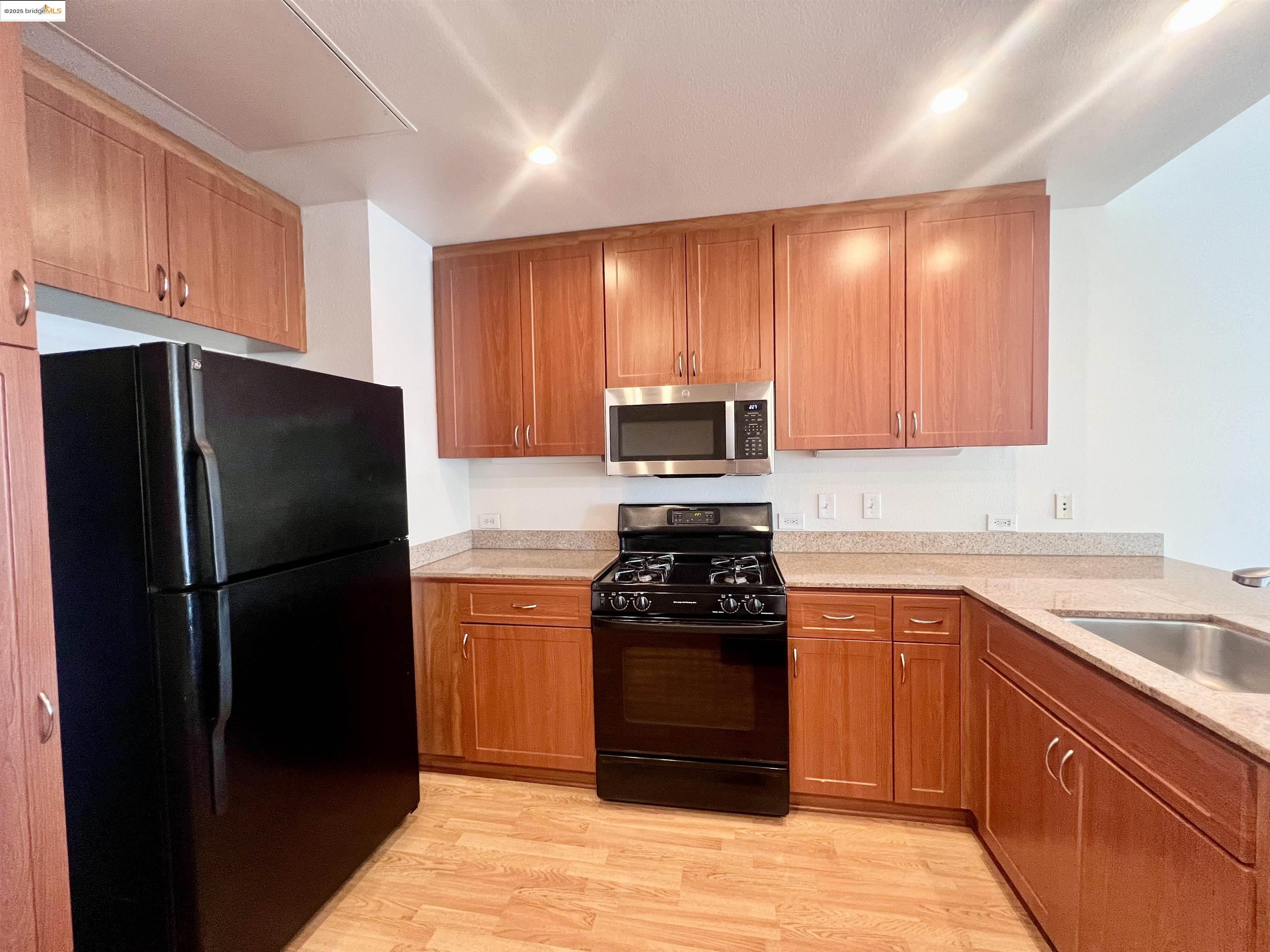 Detail Gallery Image 31 of 46 For 5855 Horton St #715,  Emeryville,  CA 94608 - 1 Beds | 1 Baths