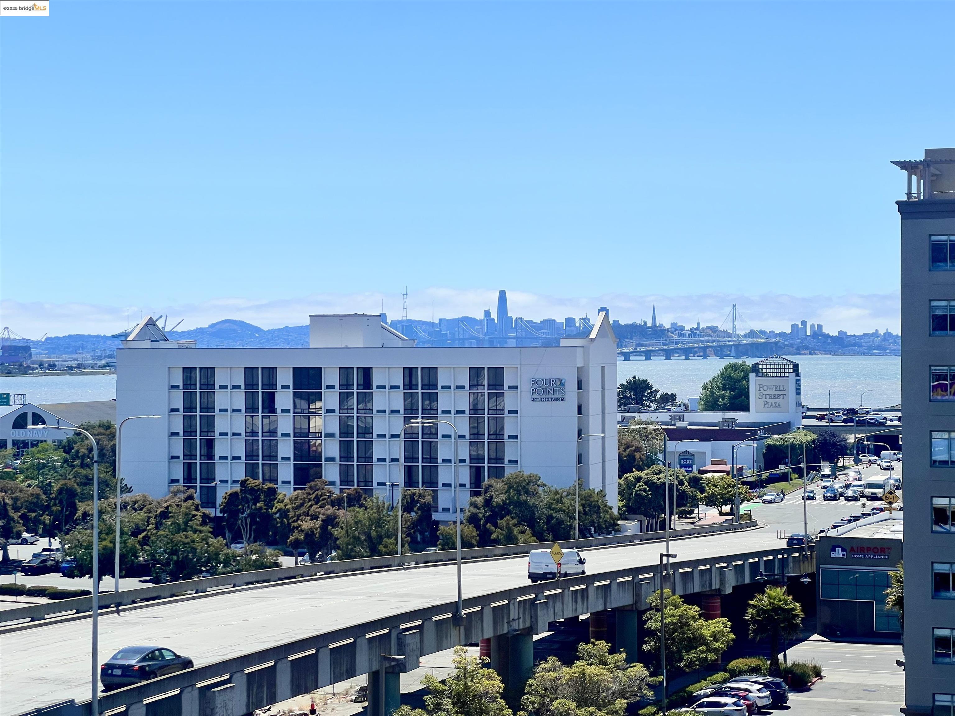 Detail Gallery Image 35 of 46 For 5855 Horton St #715,  Emeryville,  CA 94608 - 1 Beds | 1 Baths