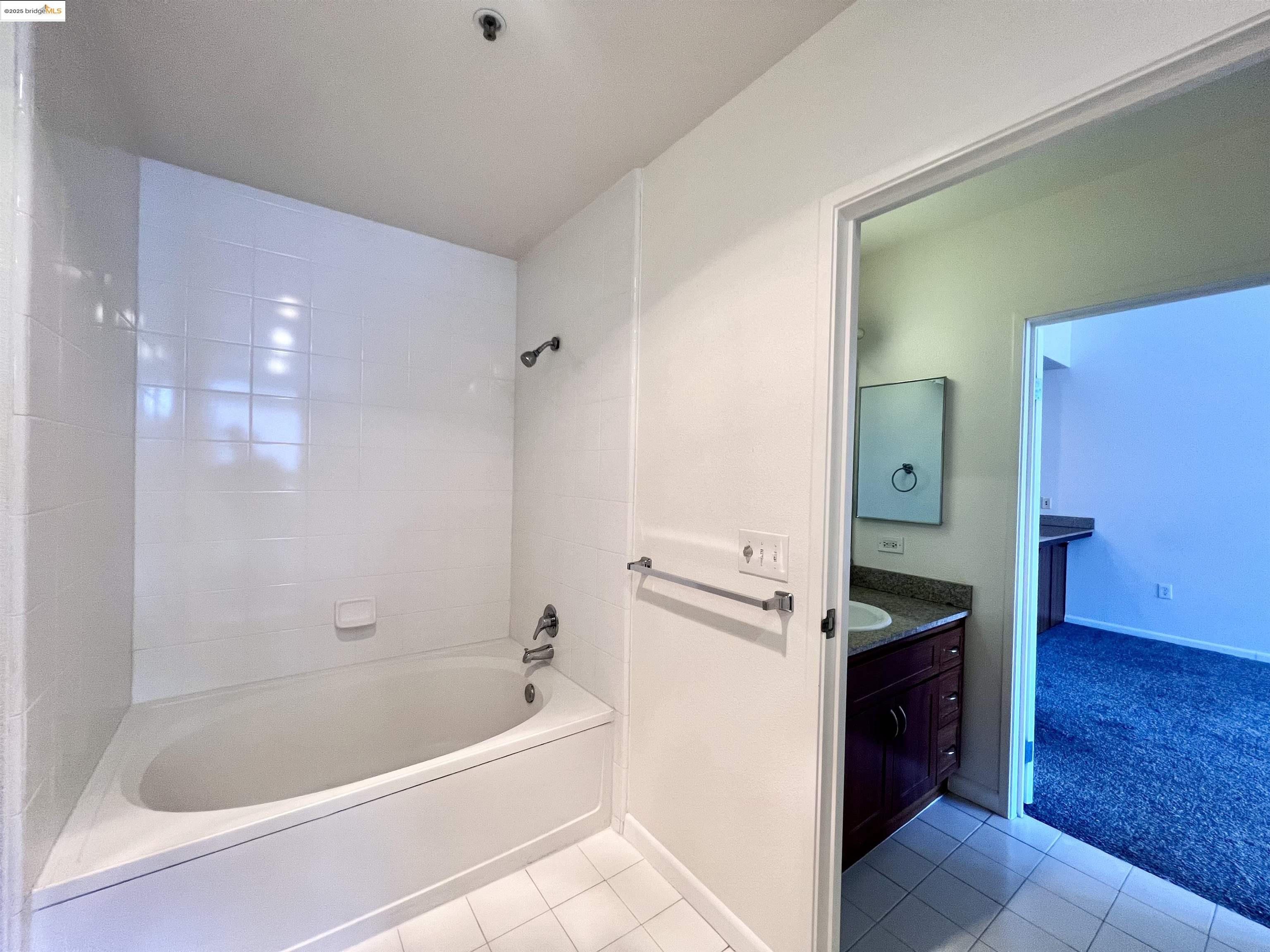 Detail Gallery Image 41 of 46 For 5855 Horton St #715,  Emeryville,  CA 94608 - 1 Beds | 1 Baths