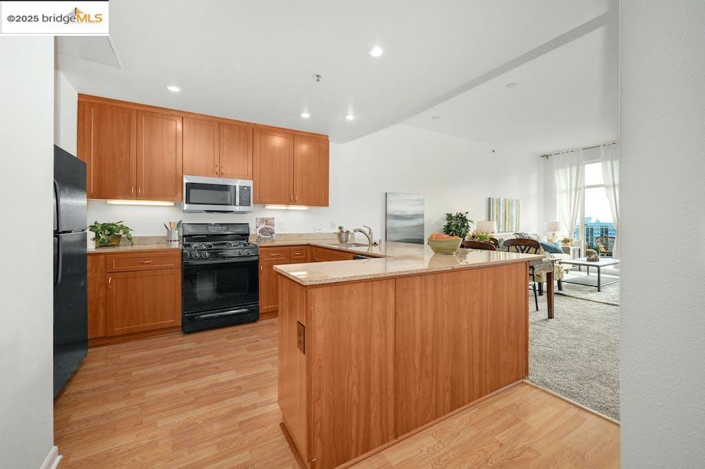 Detail Gallery Image 10 of 46 For 5855 Horton St #715,  Emeryville,  CA 94608 - 1 Beds | 1 Baths