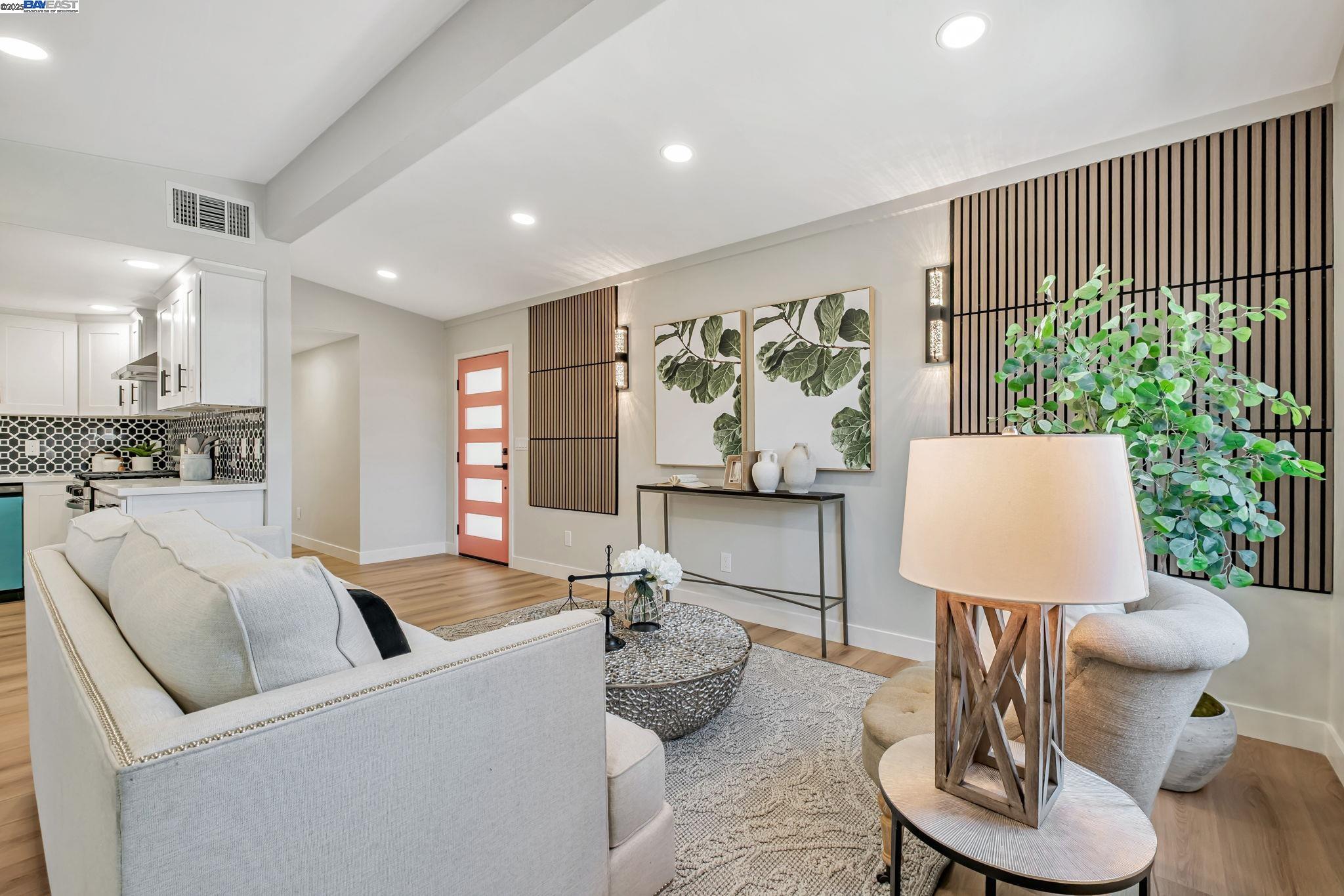 Detail Gallery Image 2 of 29 For 4715 Dogwood, Fremont,  CA 94536 - 3 Beds | 2 Baths